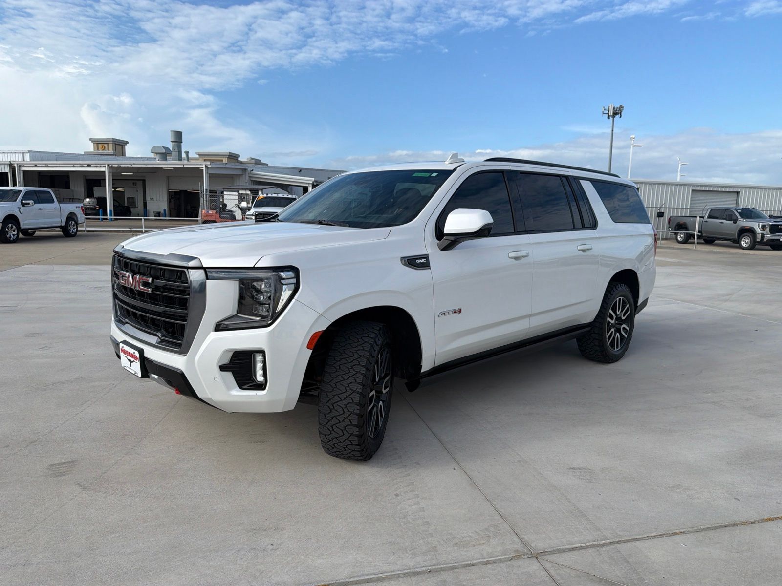 View vehicle photo 3