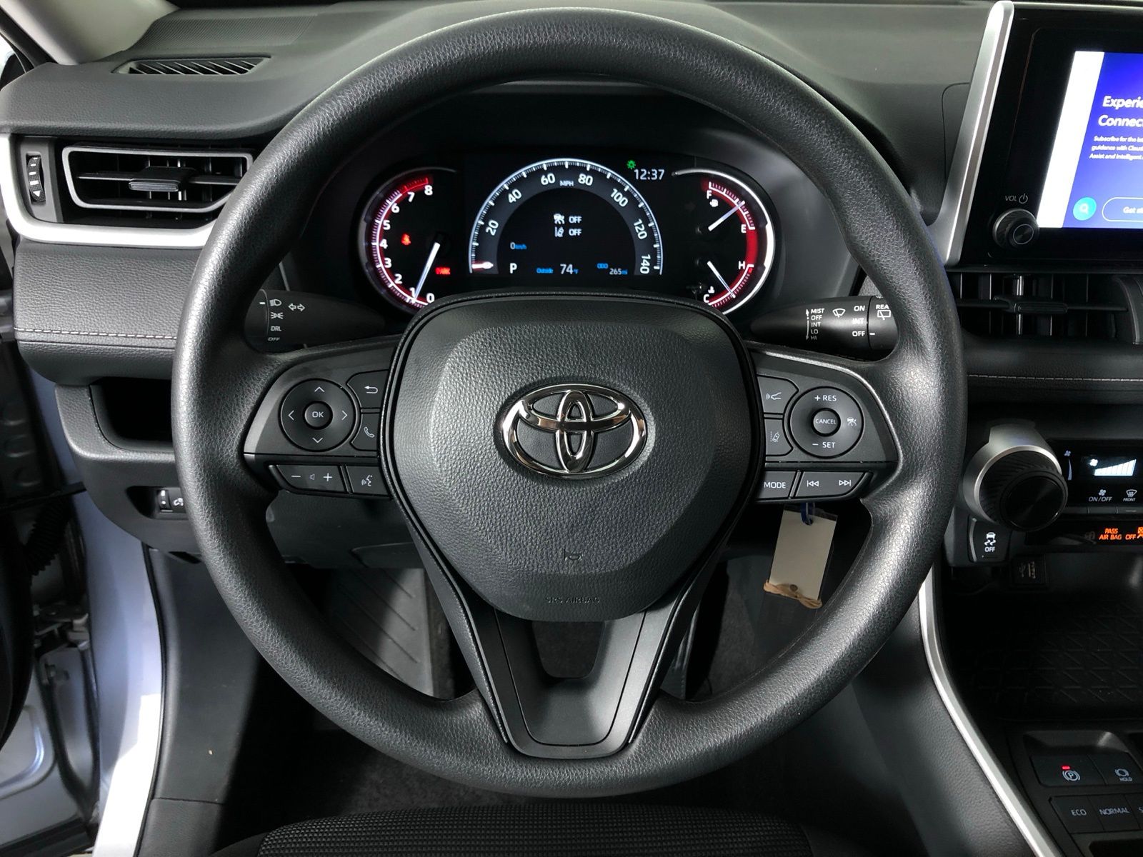 2025 Toyota RAV4 LE 11