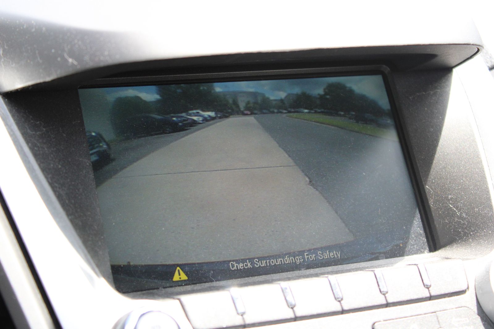 Used 2015 Black GMC SLE-1 image 17