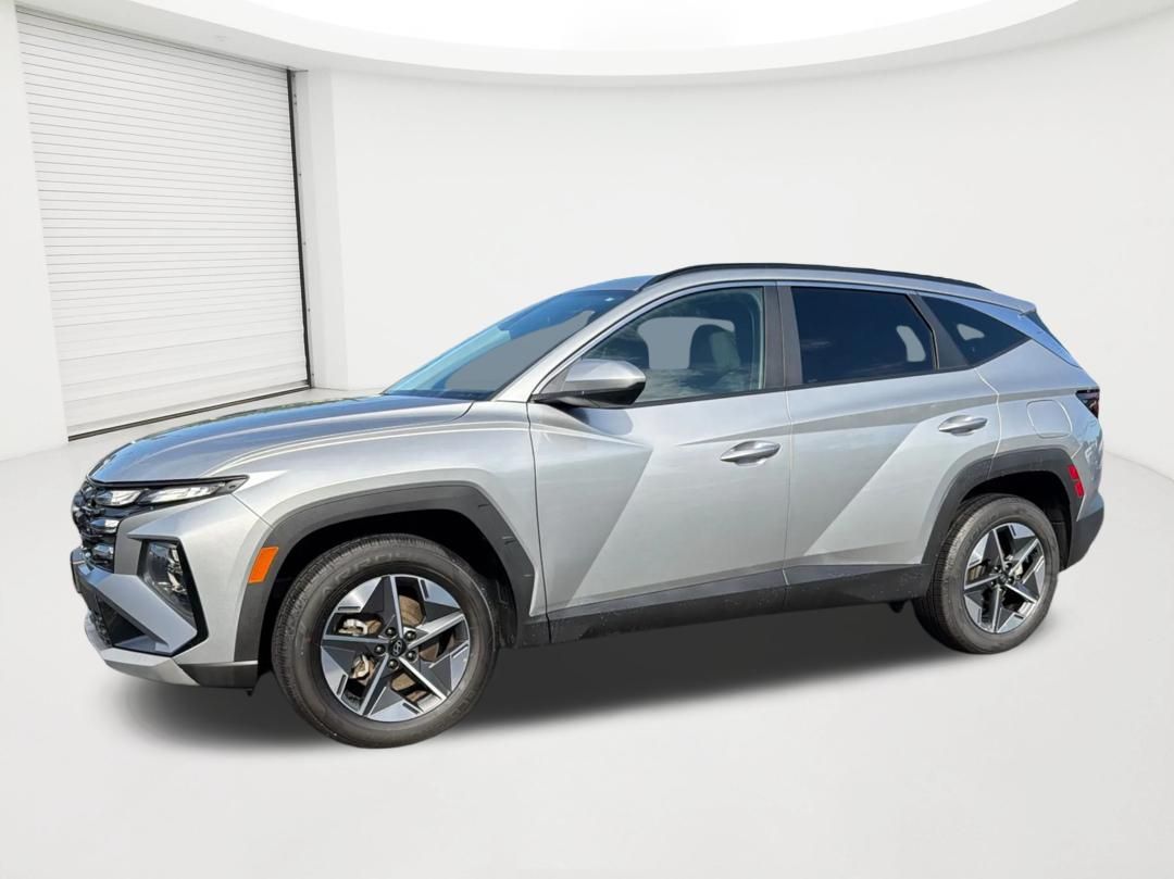 Shimmering Silver 2025 Hyundai Tucson SUV / Crossover All-Wheel Drive 8-Speed Automatic