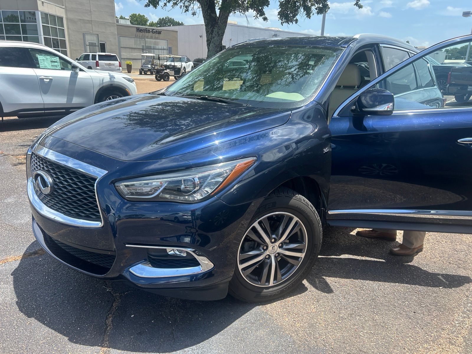  2017 INFINITI QX60 FWD   