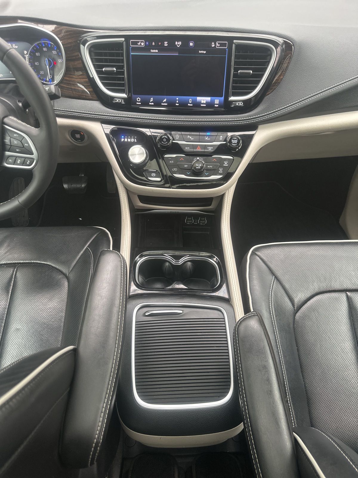 Used Car 2023 Chrysler Pacifica  Limited For Sale Under $30,000 In Austin, Texas