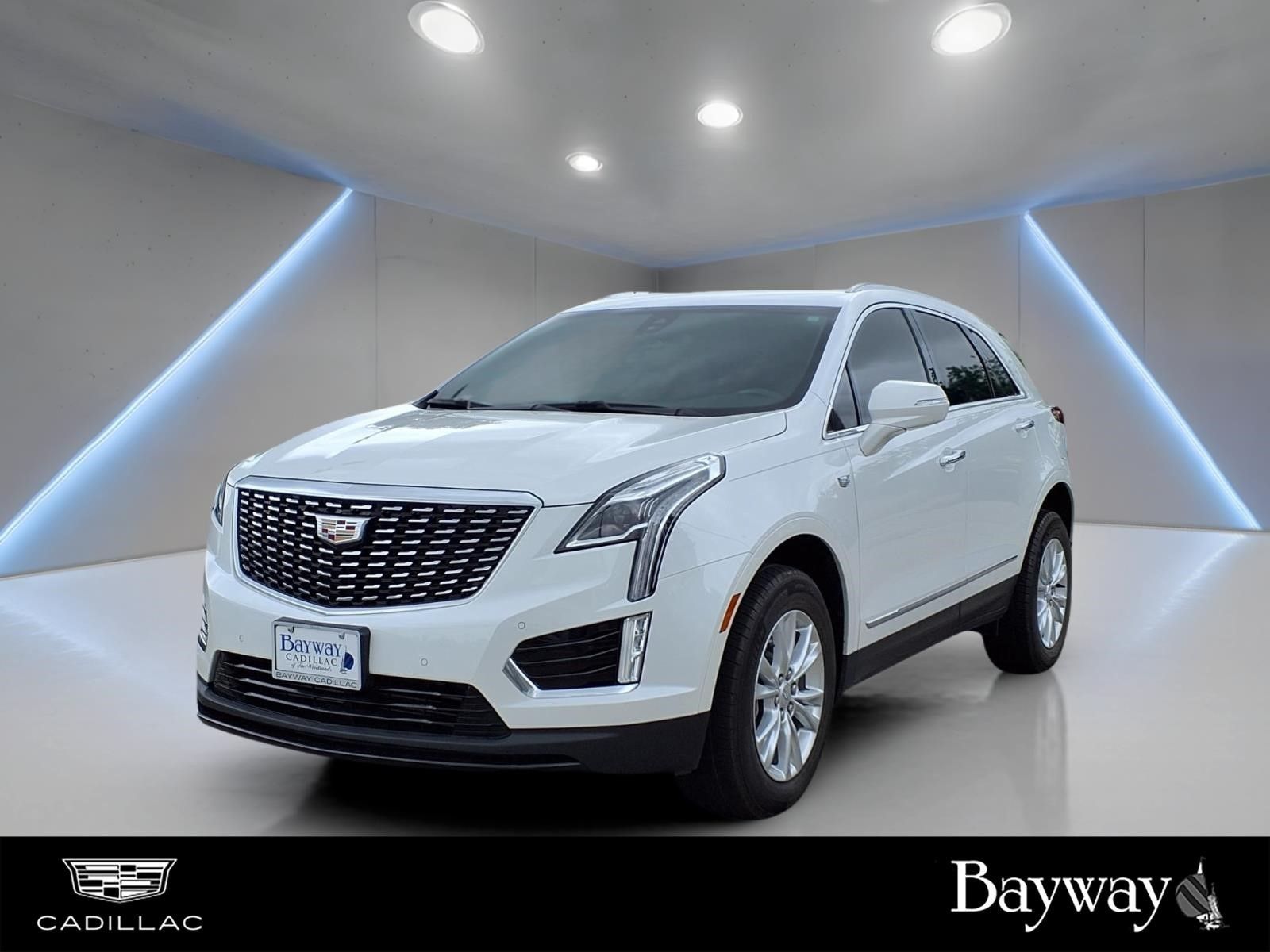 Crystal White Tricoat 2023 Cadillac XT5 Luxury FWD SUV / Crossover Front-Wheel Drive 9-Speed Automatic