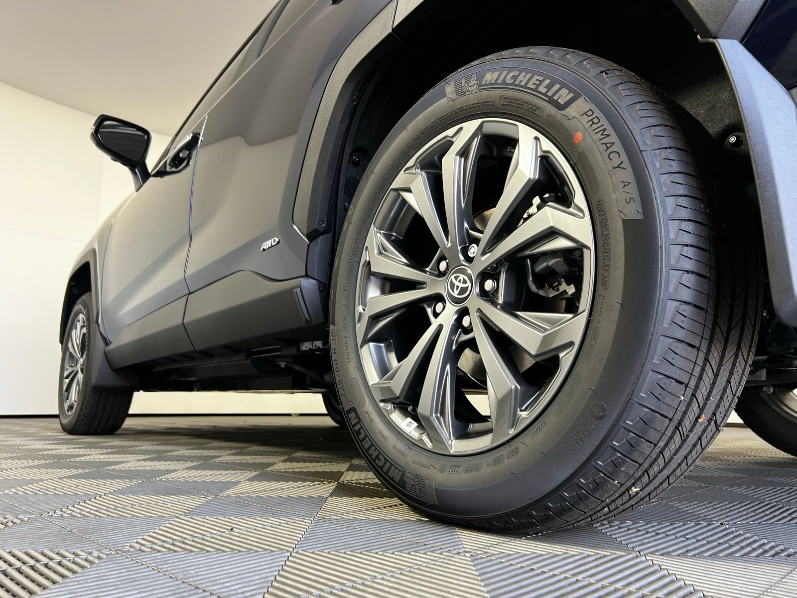 Thumbnail: 2025 Toyota RAV4 - 25