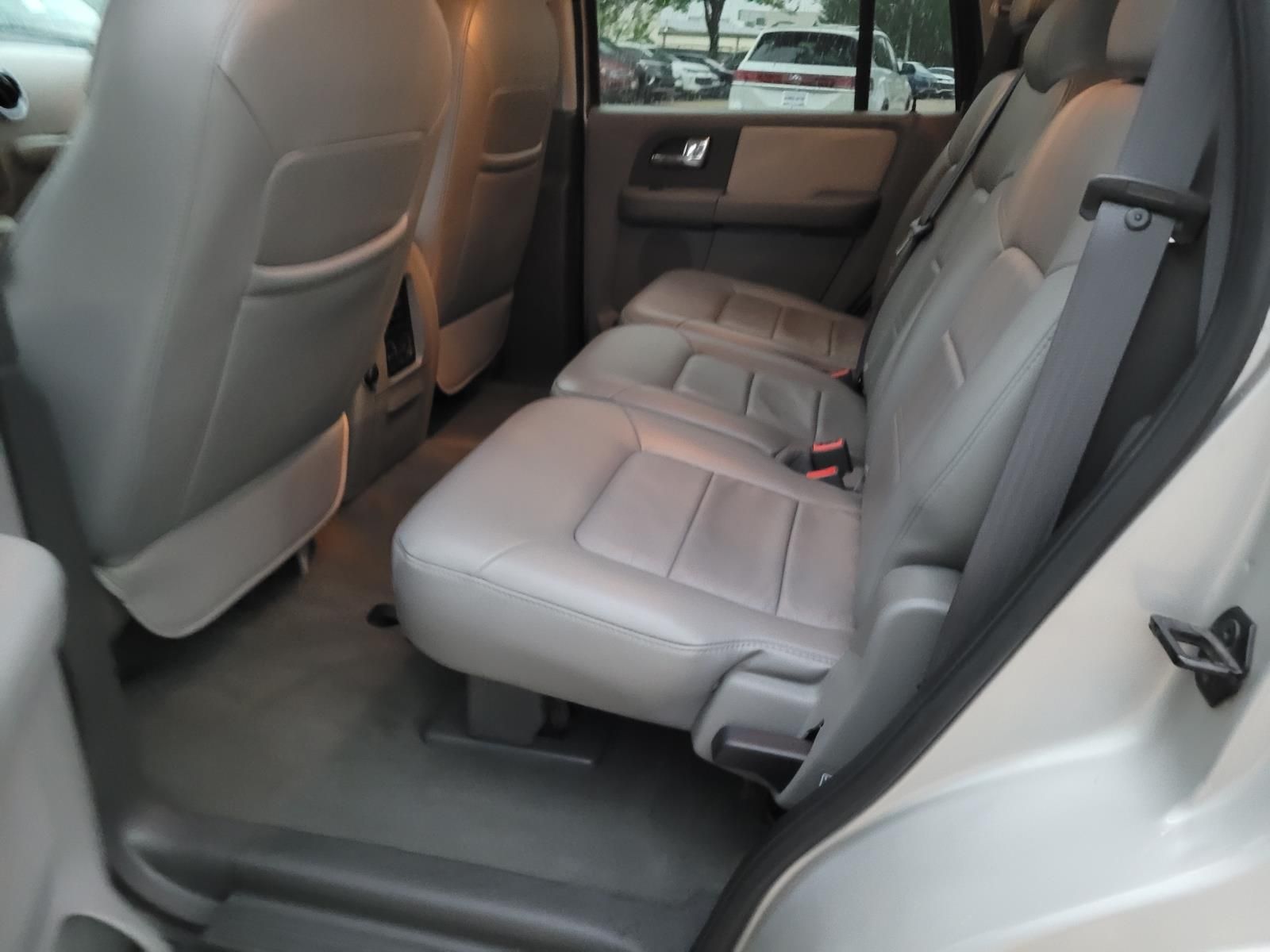 used 2005 Ford Expedition car, priced at $6,750