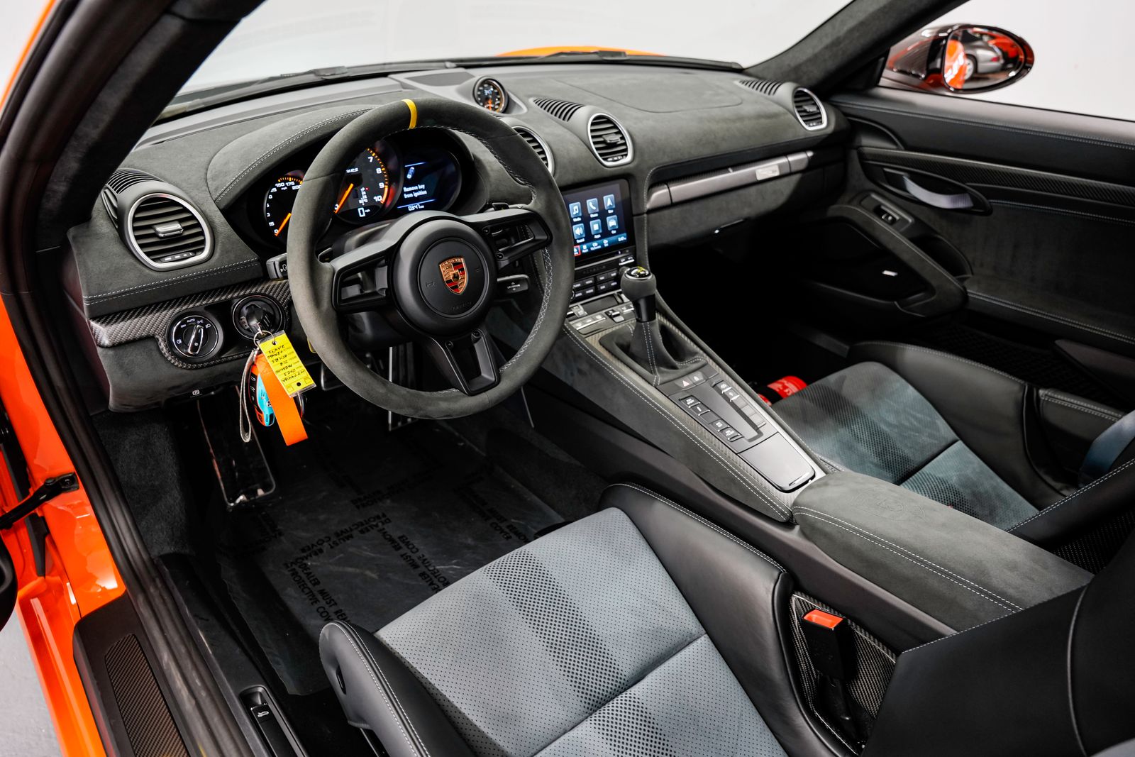 2023 Porsche 718 Cayman GT4 RS — photo 8