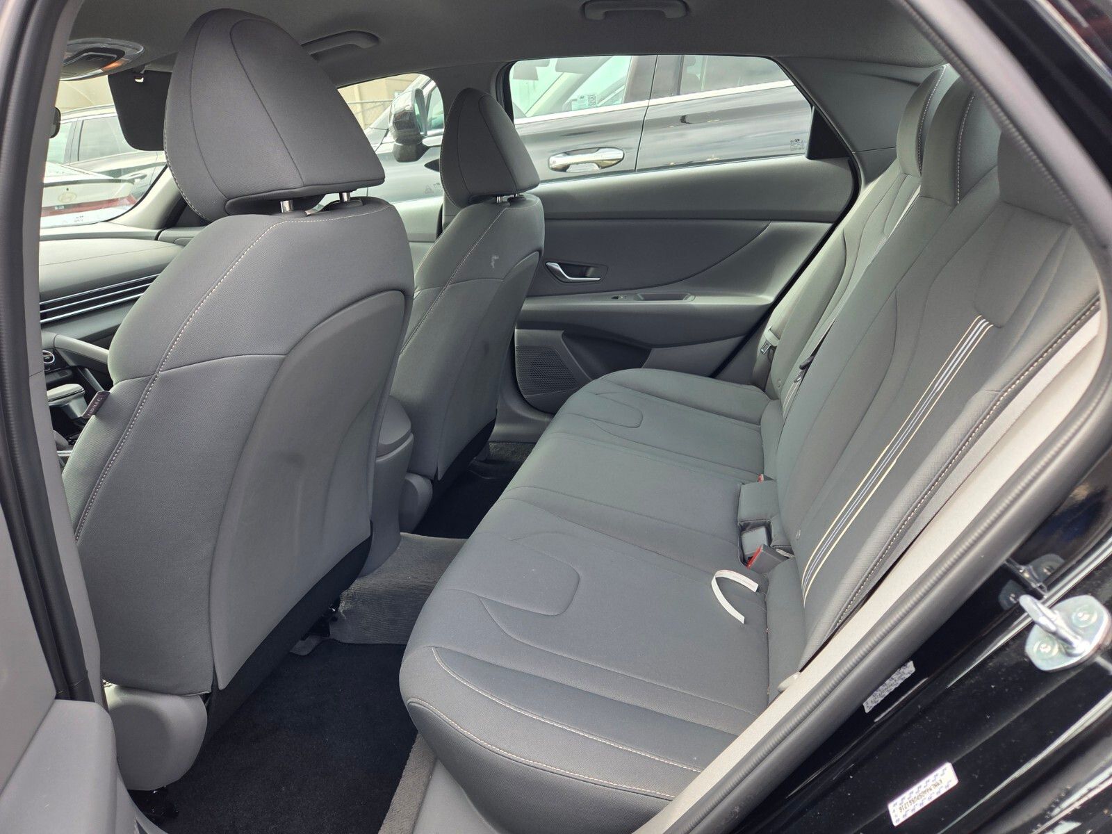 Used 2023 Black Hyundai SEL image 5