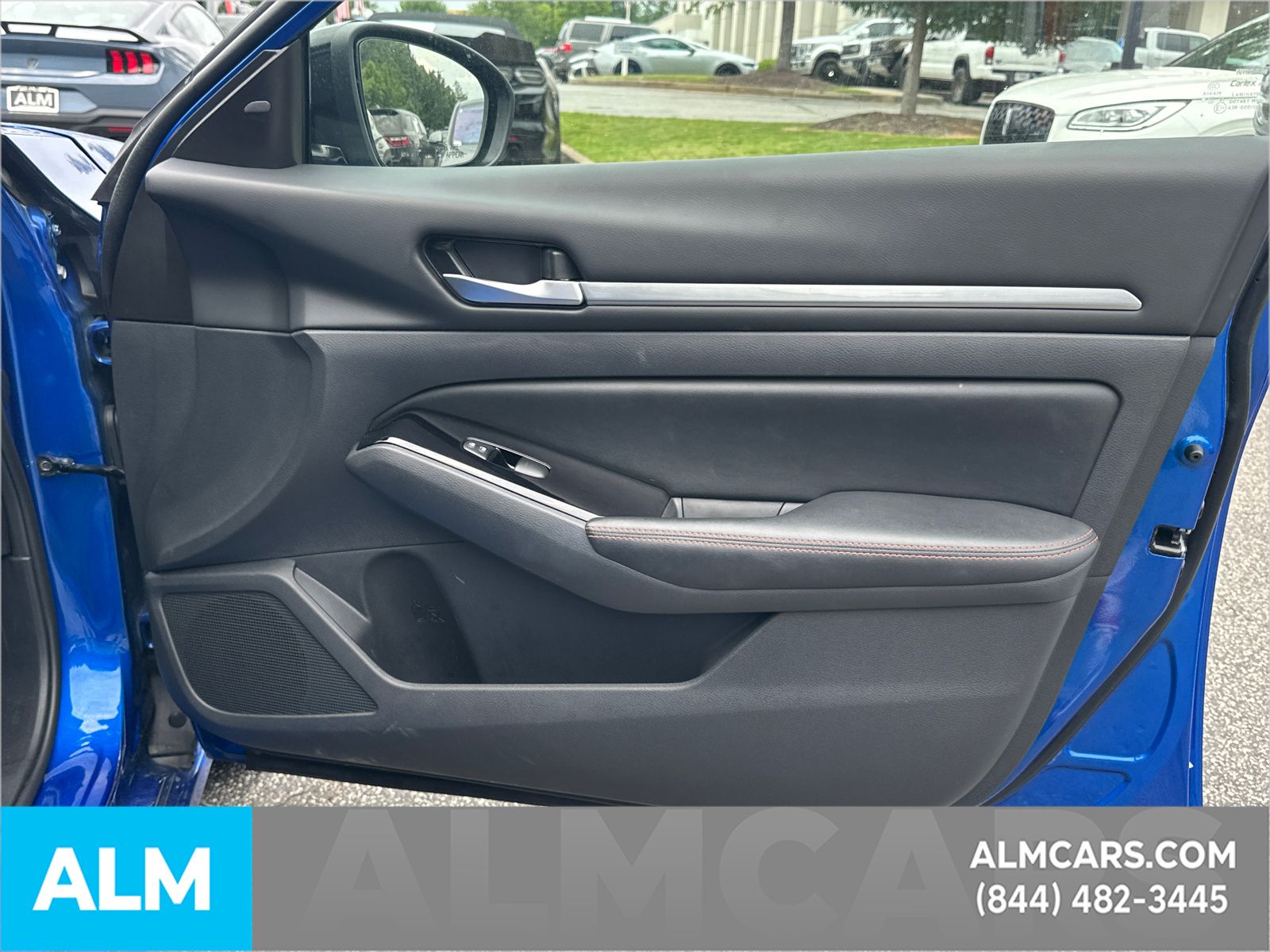 Used 2025 Blue Nissan 2.5 SR image 16