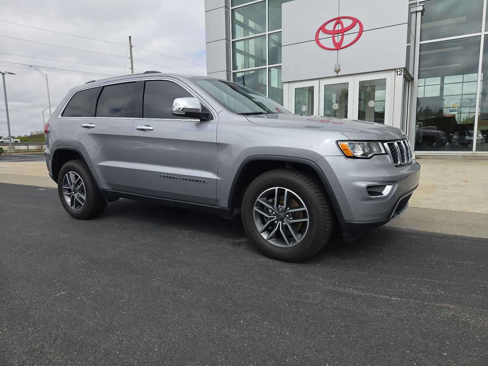 used 2020 Jeep Grand Cherokee car, priced at $19,859