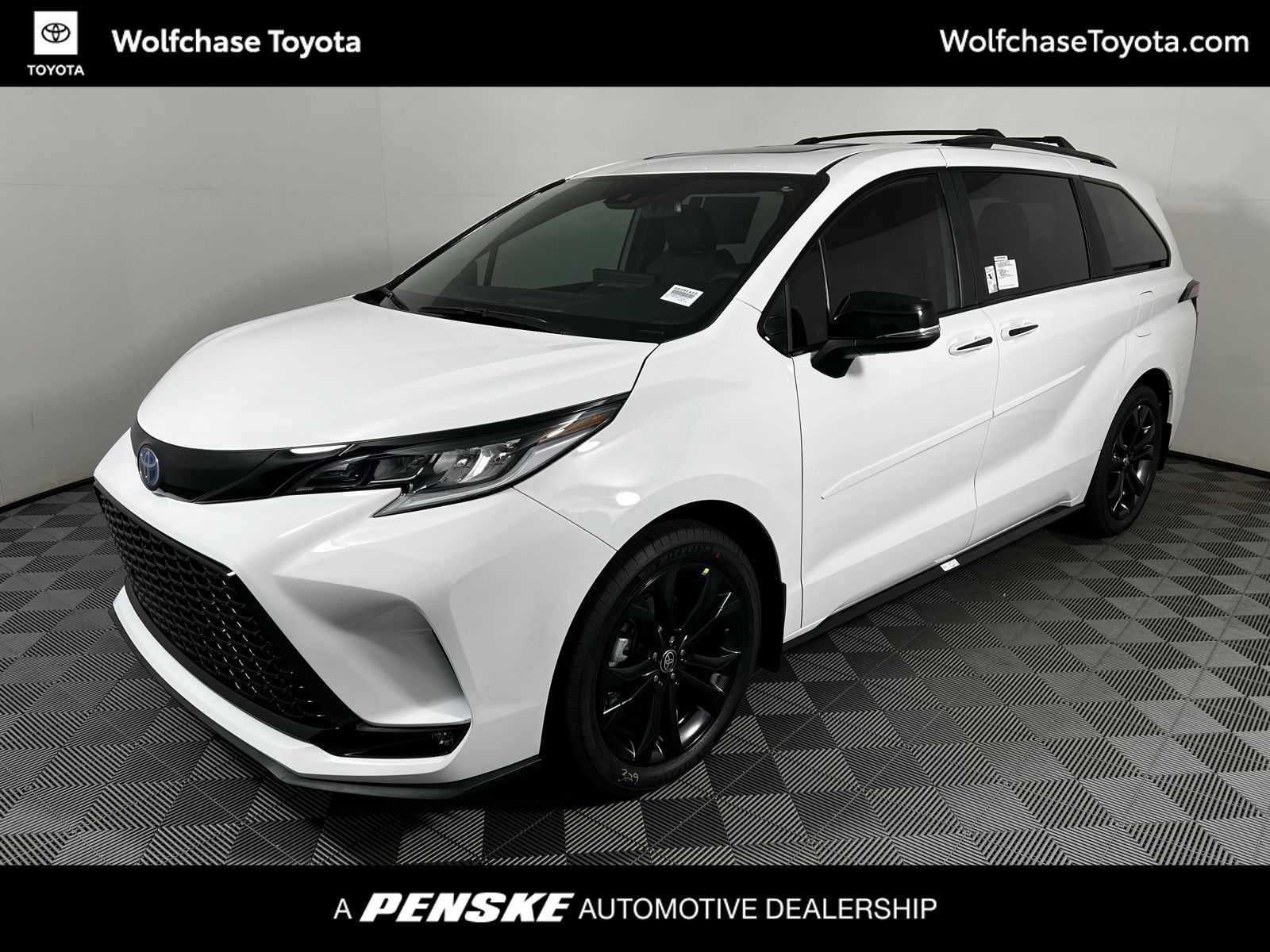 2025 Toyota Sienna XSE -
                  Cordova, TN
