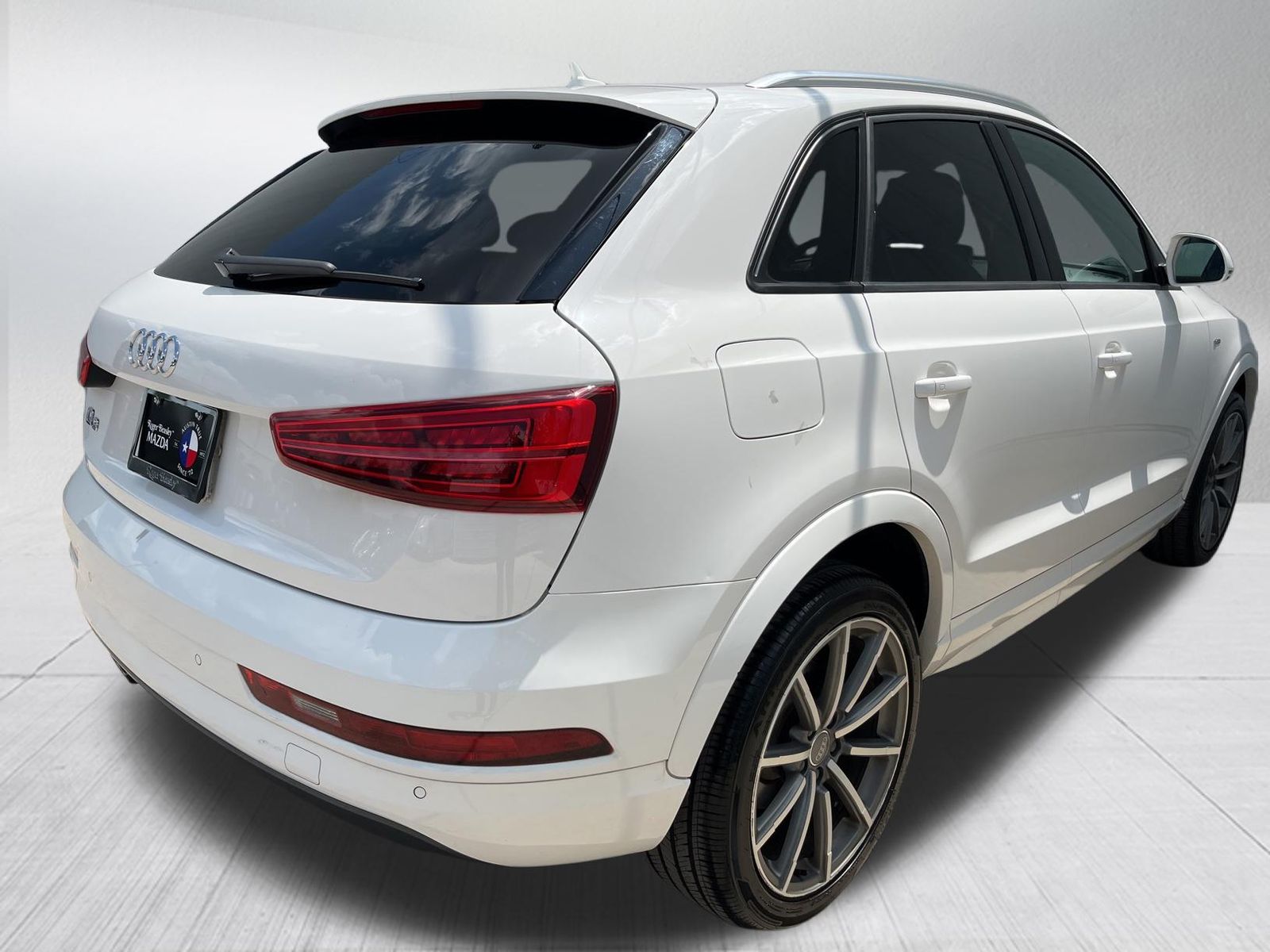 Used Car 2018 Audi Q3  2.0t Premium For Sale Under $15,000 In Austin, Texas