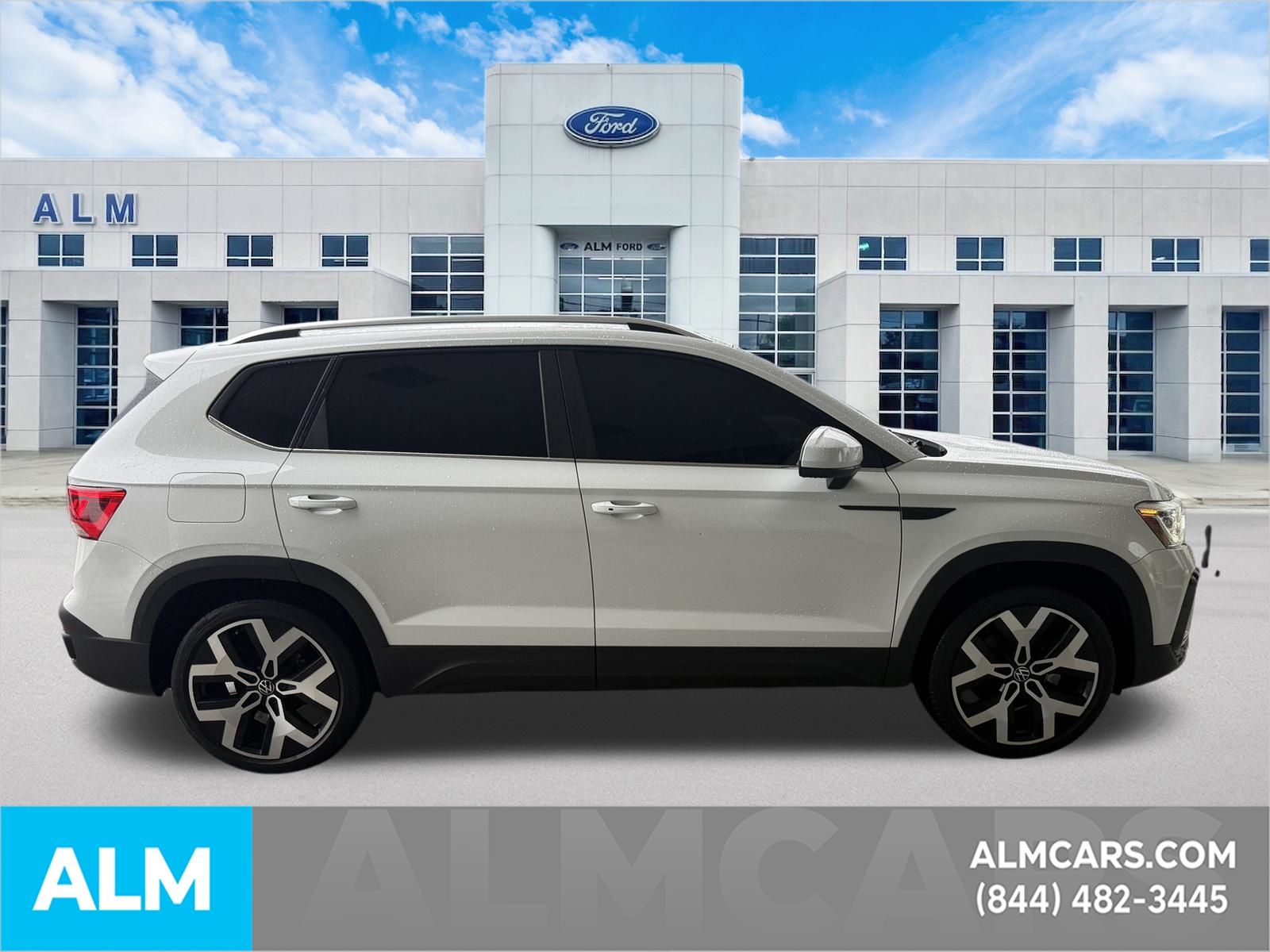 Used 2023 White Volkswagen 1.5T SEL image 5