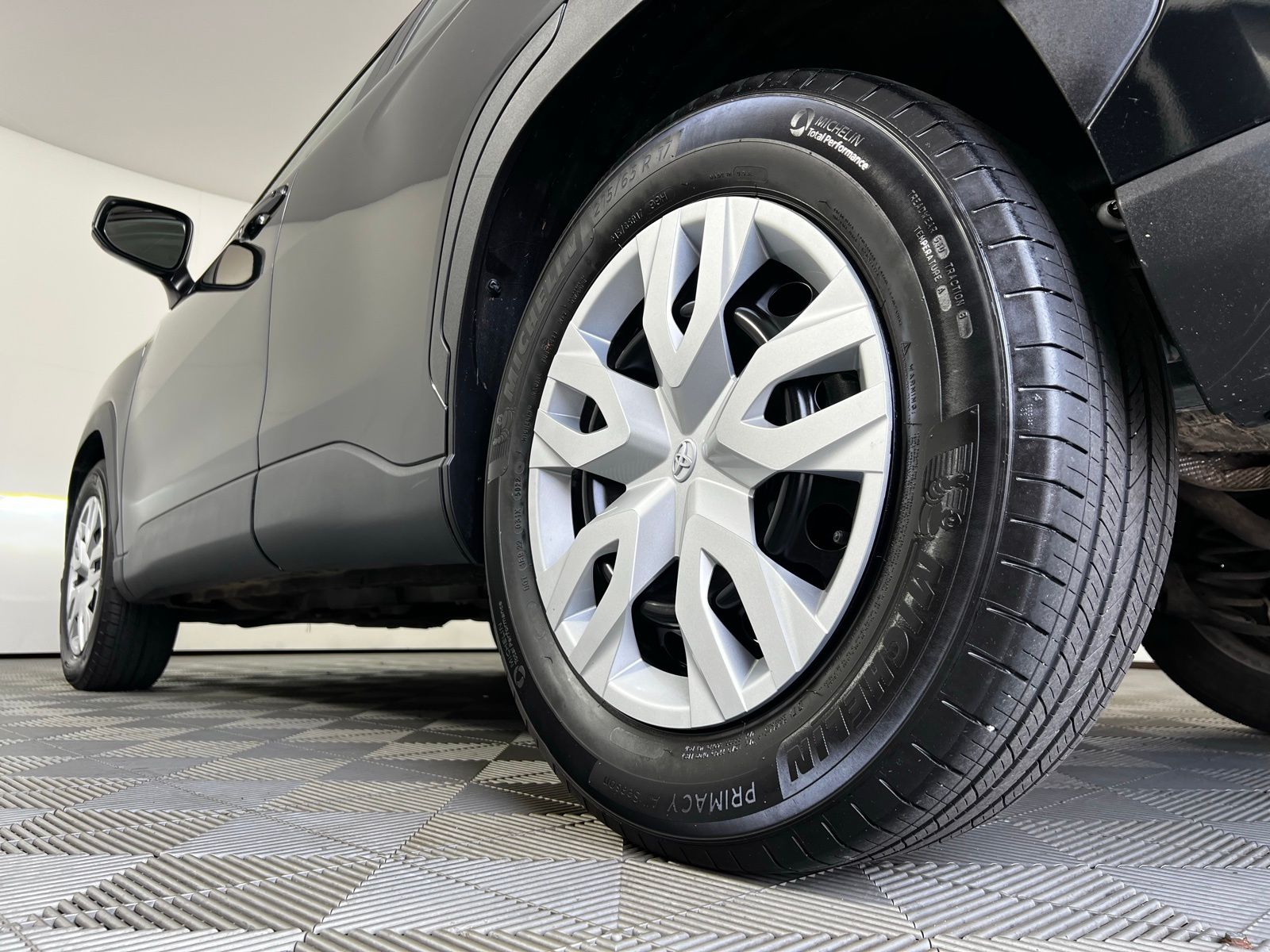 Thumbnail: 2023 Toyota Corolla Cross - 23