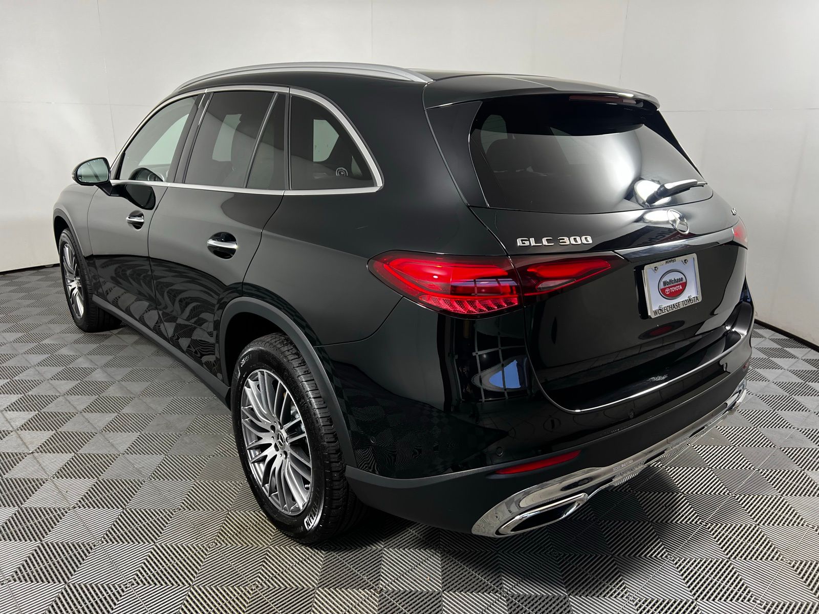 2024 Mercedes-Benz GLC 300 7