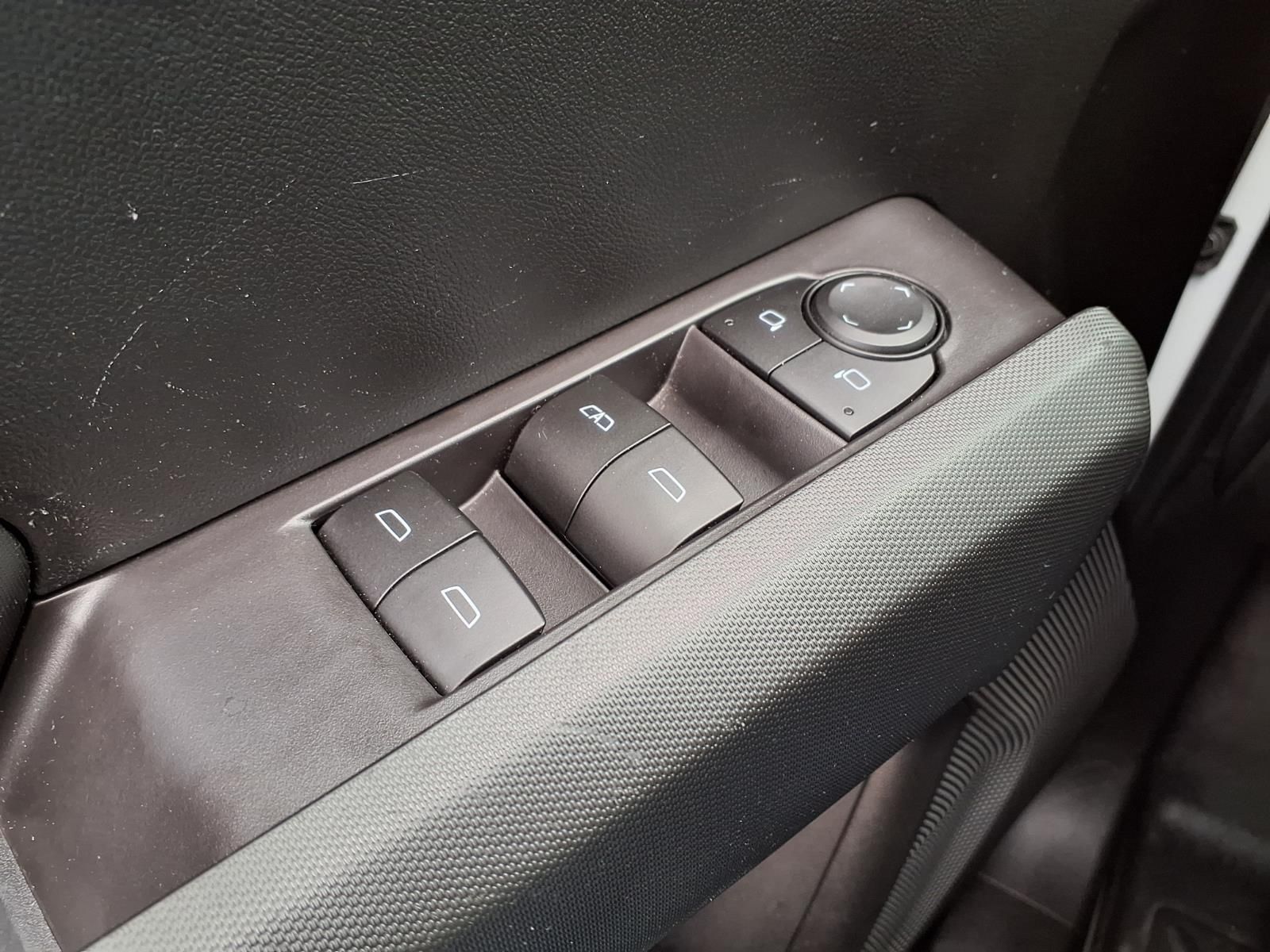 2024 GMC Canyon Elevation White at Big Star Buick GMC