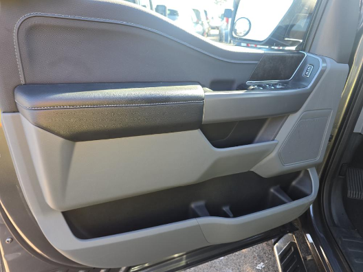 Used 2023 Gray Ford XLT image 9