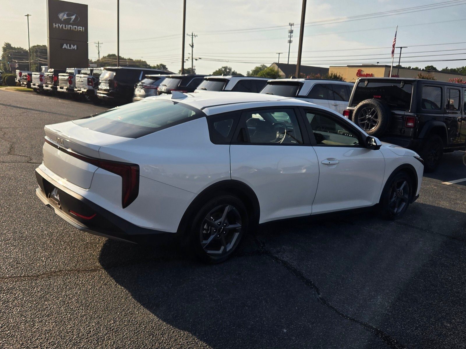 Used 2025 White Kia LXS image 13