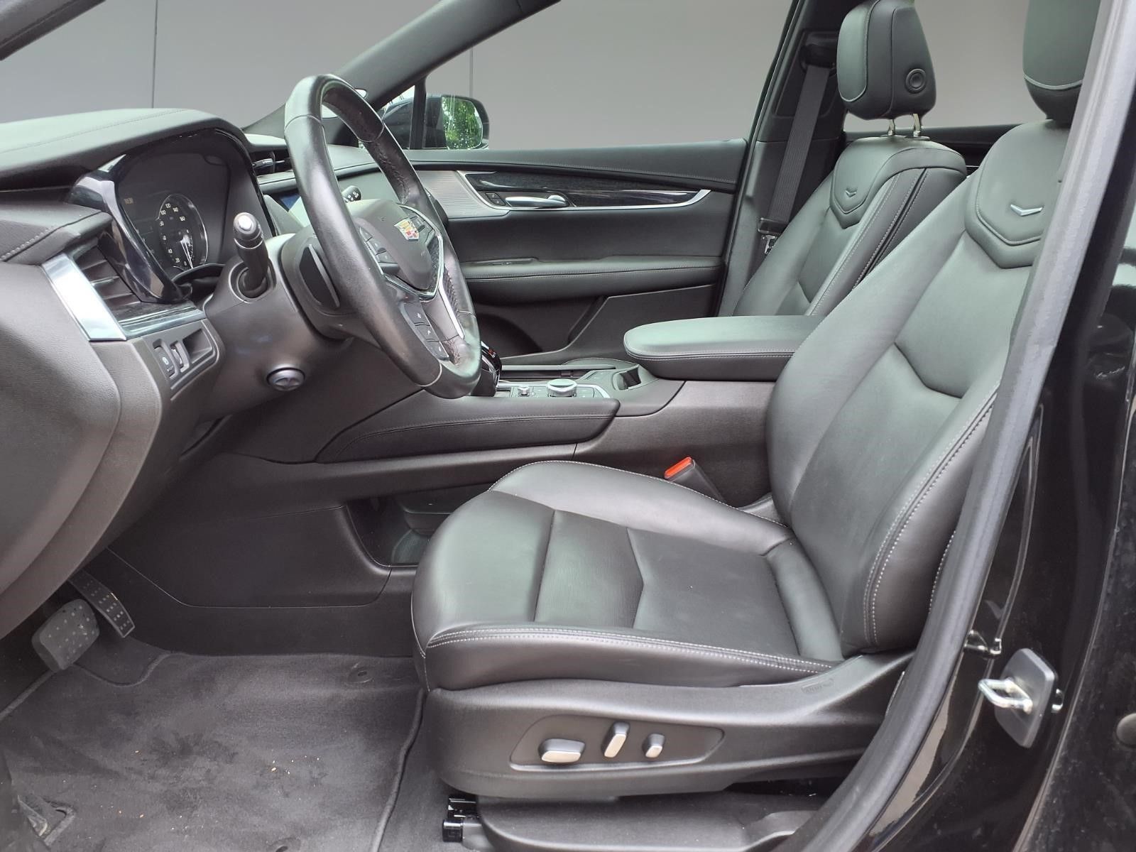 2023 Cadillac XT5 Premium Luxury Black at Tom Peacock Cadillac