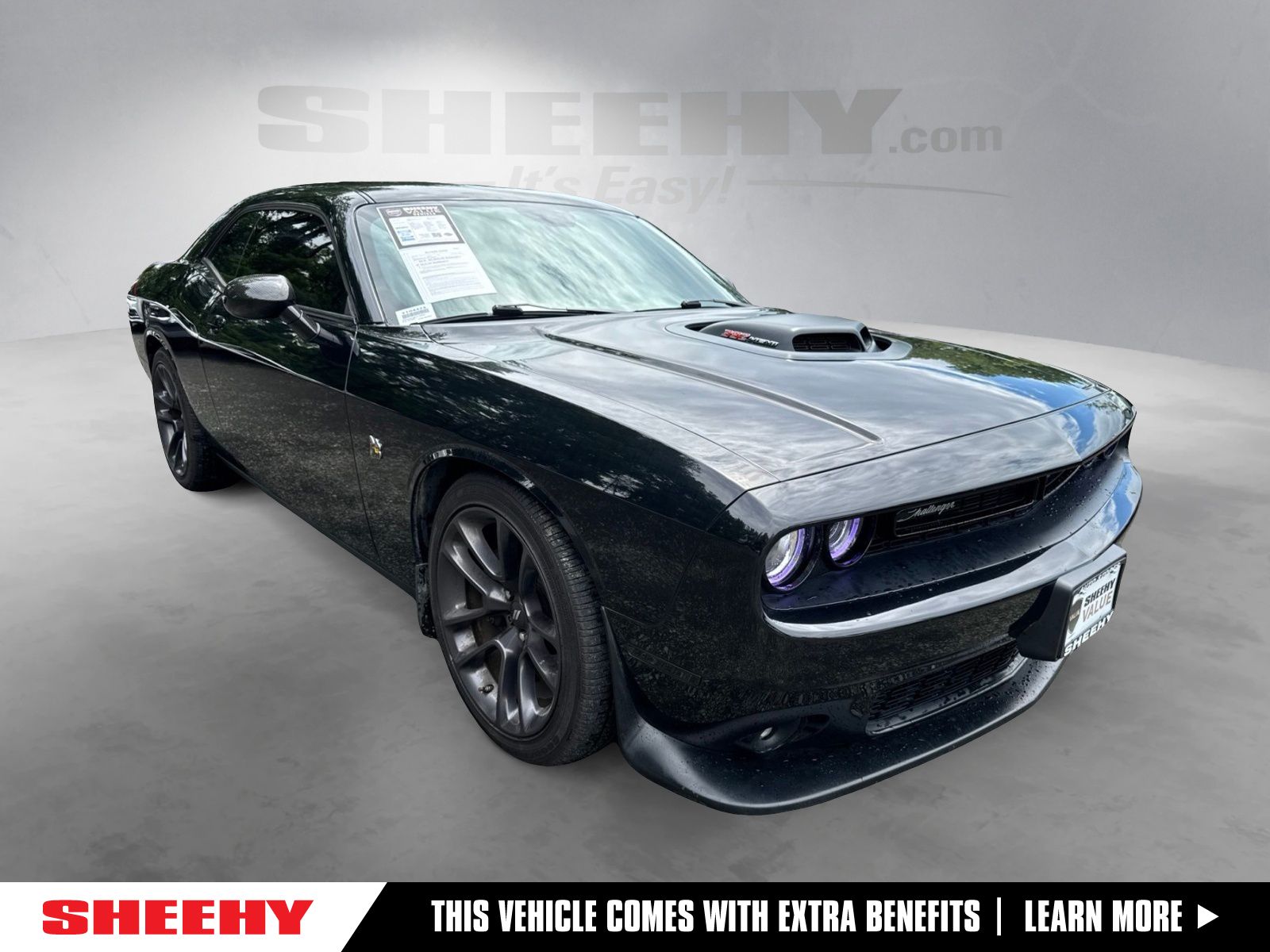 Pitch Black Clearcoat 2020 Dodge Challenger Coupe Rear-Wheel Drive 8-Speed Automatic