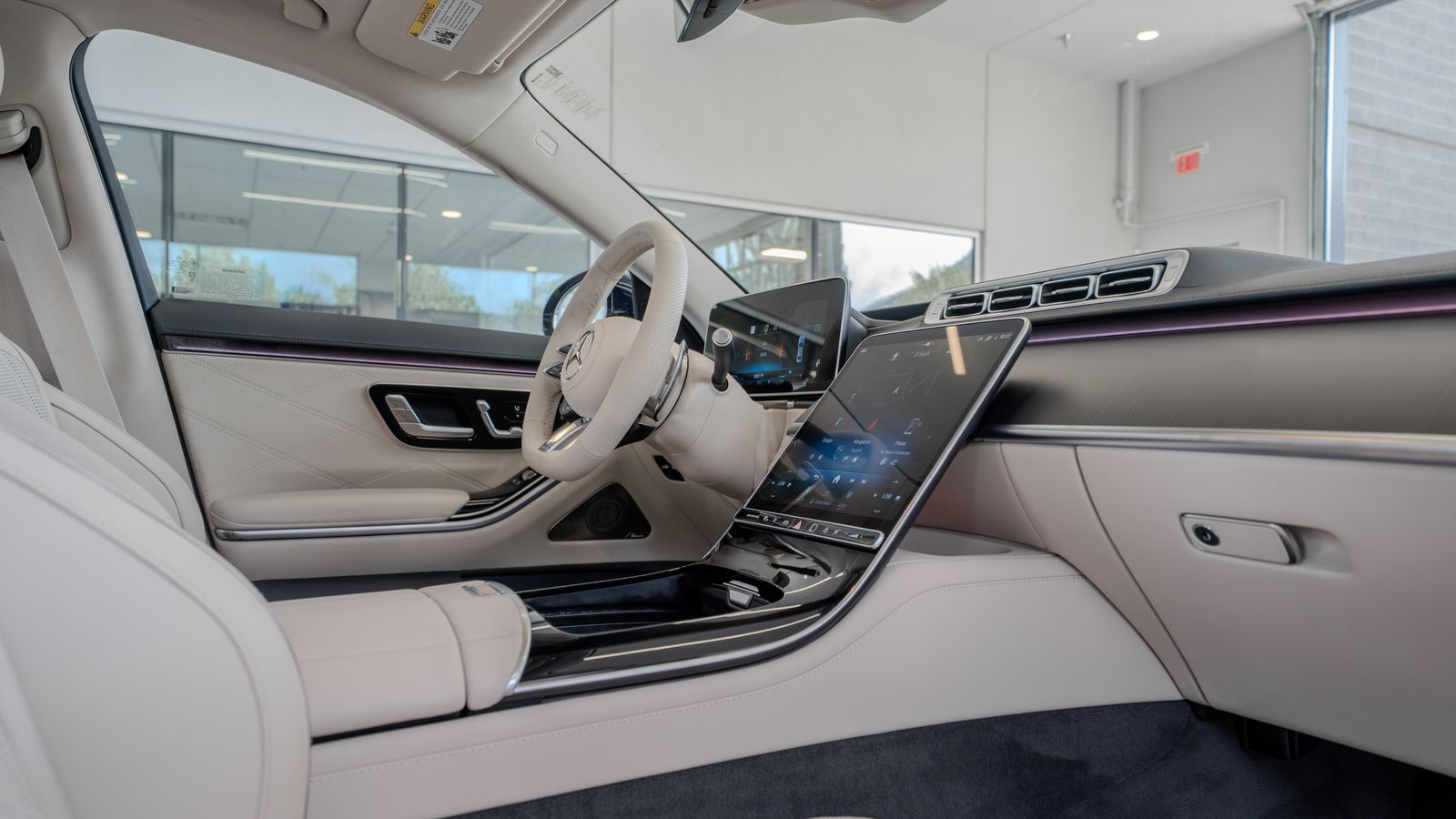2025 Mercedes-Benz S-Class S 63 - Photo 18