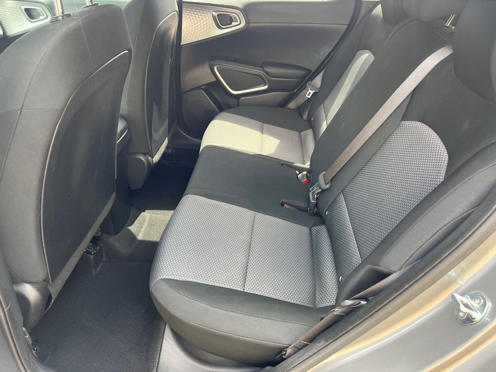 2023 Kia Soul LX photo 15
