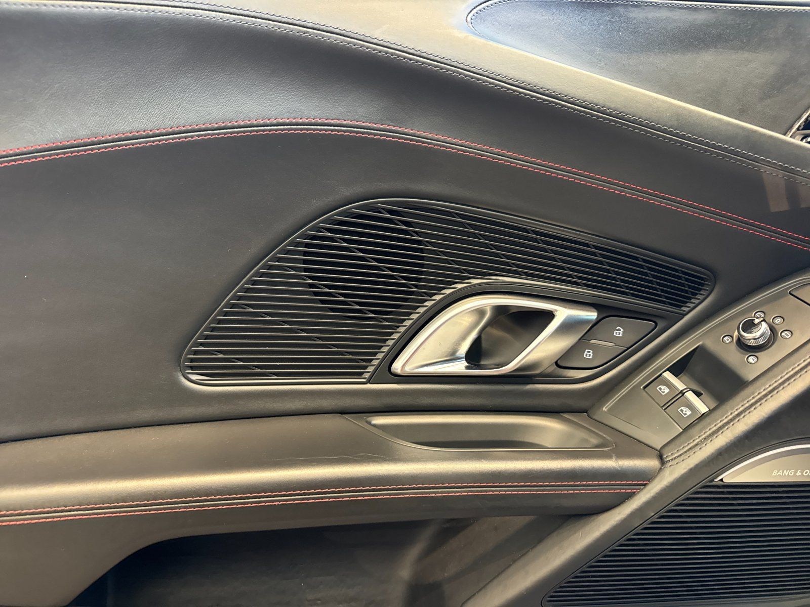 2018 Audi R8 5.2 Plus — full photo 9 of 29