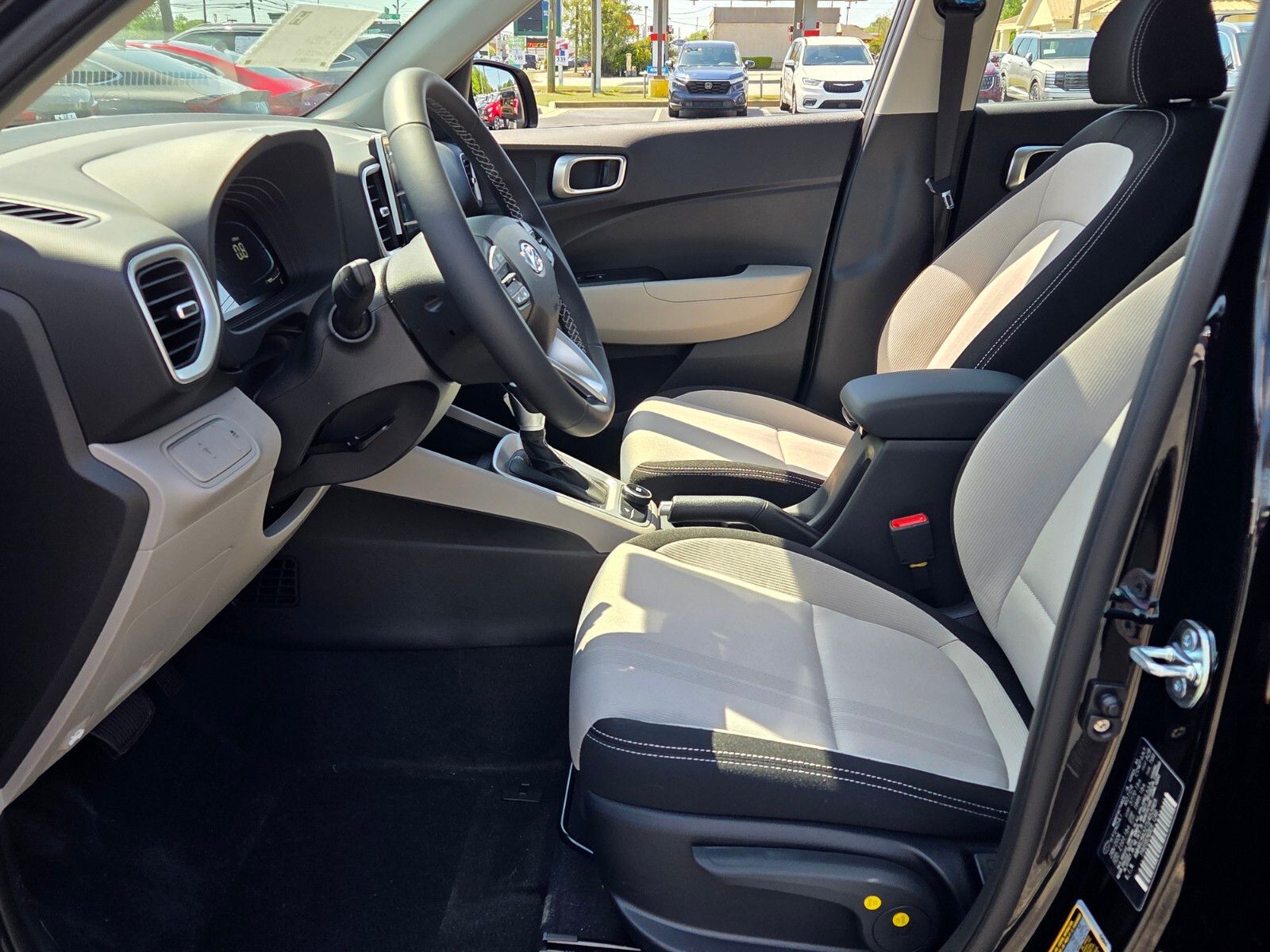 New 2026 Black Hyundai SEL image 5