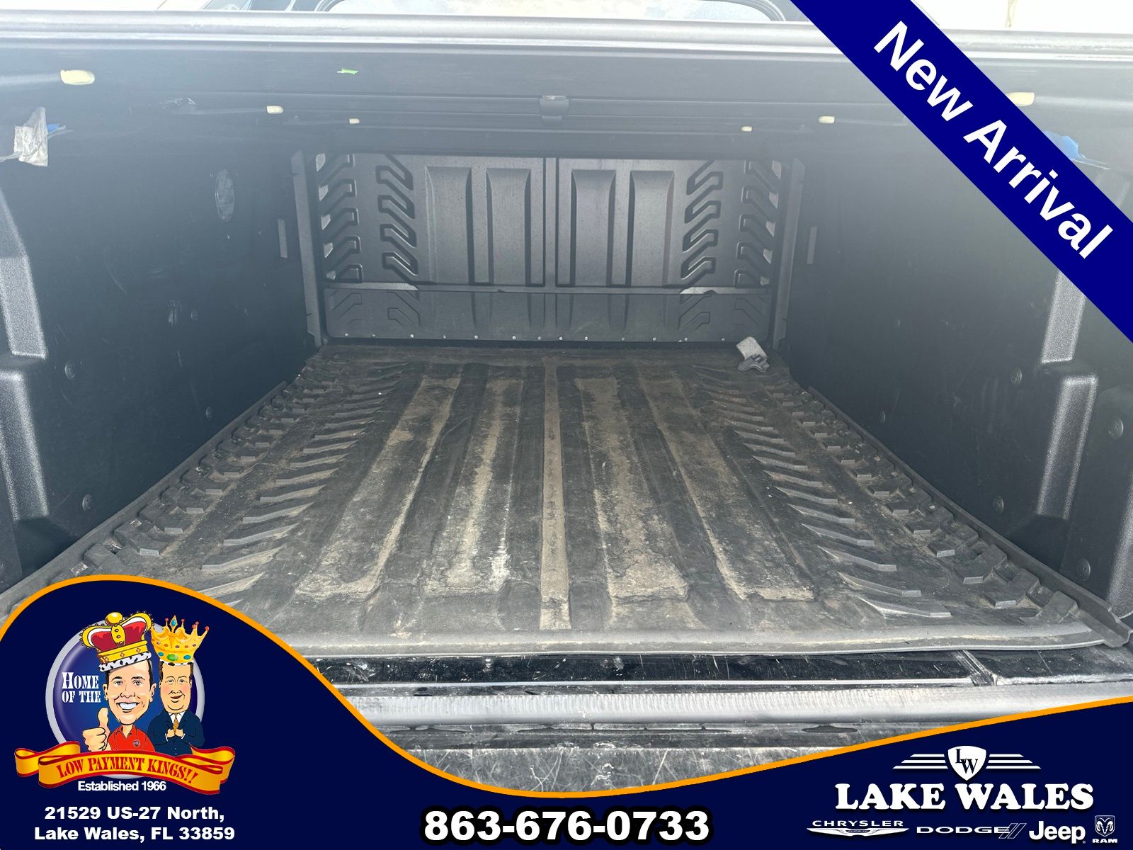 2013 Black Chevrolet Avalanche 1500 LT RWD Truck