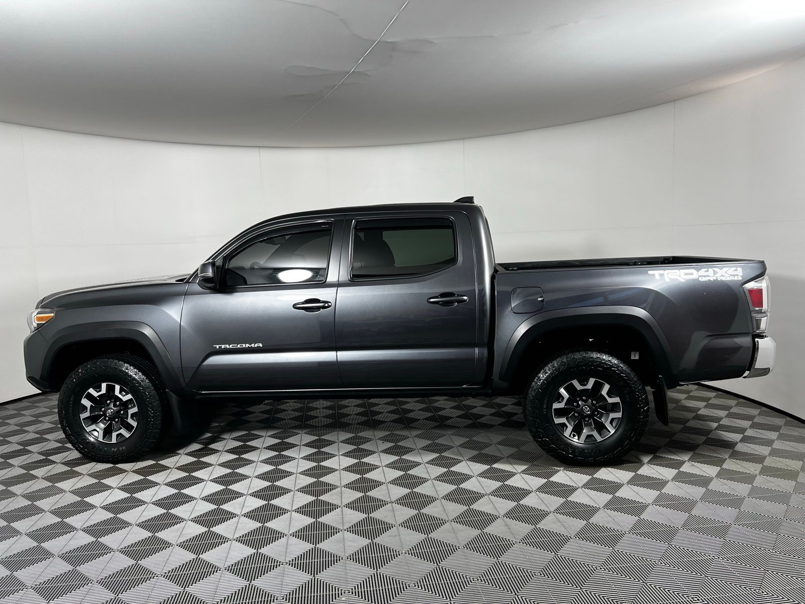 Thumbnail: 2023 Toyota Tacoma - 8