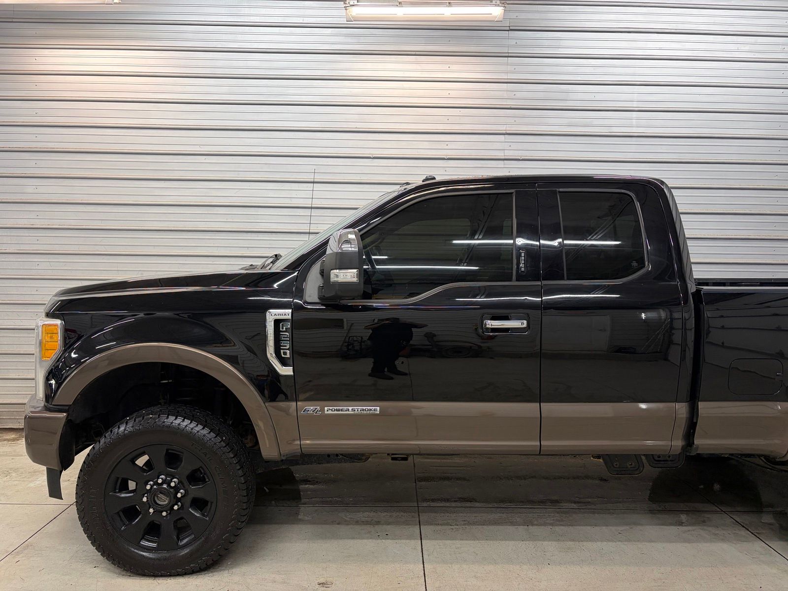 Photo 3 of 2017 Ford F-250 Super Duty Lariat