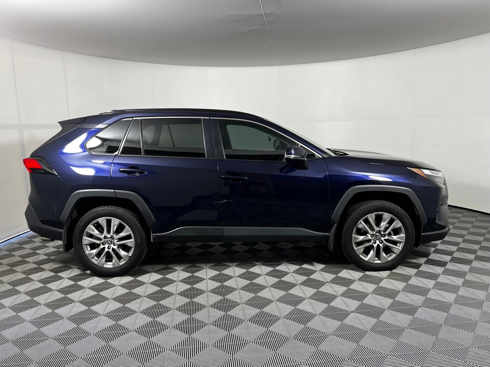 Thumbnail: 2025 Toyota RAV4 - 4