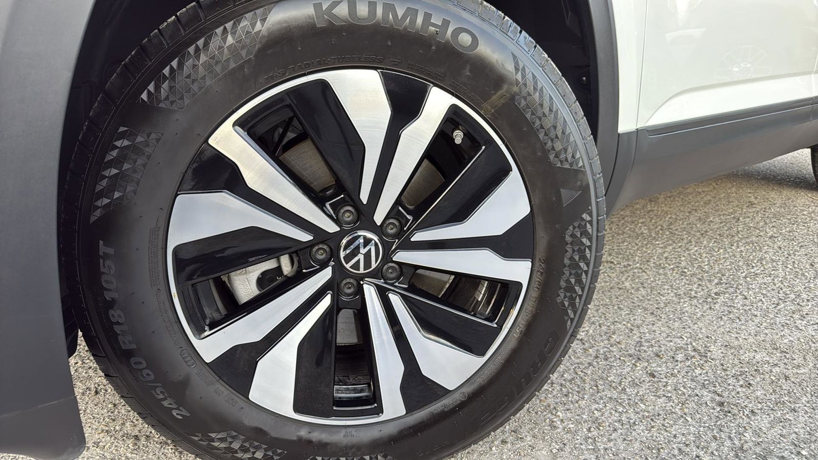 Used Car 2025 Volkswagen Atlas Cross Sport  2.0t Se For Sale Under $35,000 In Austin, Texas