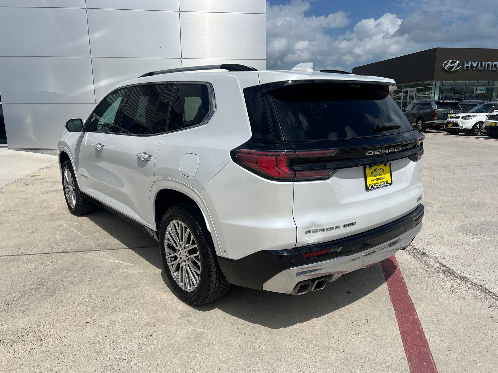 View vehicle photo 5