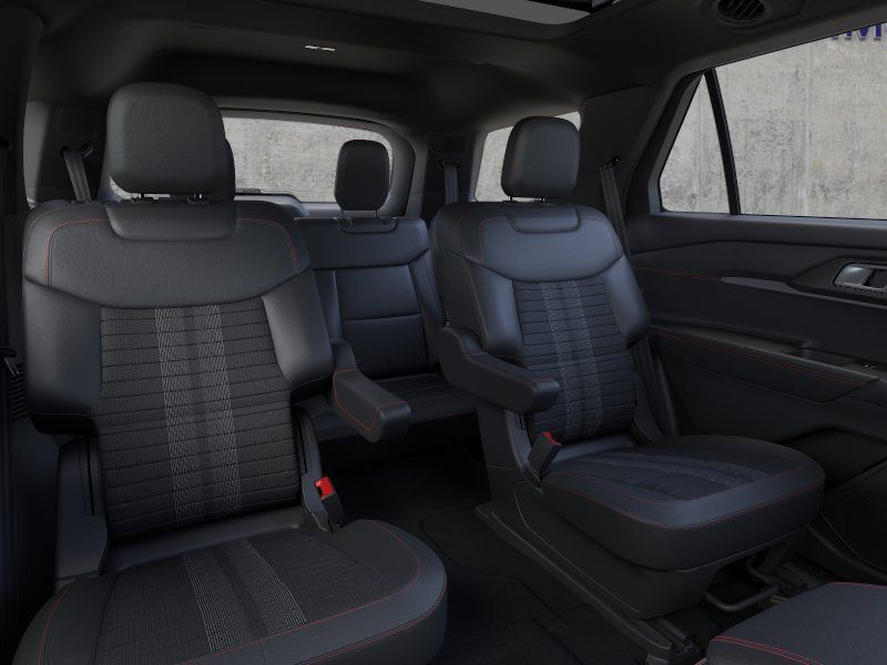 New 2026 Star White Metallic Tri-Coat Ford ST-Line image 11
