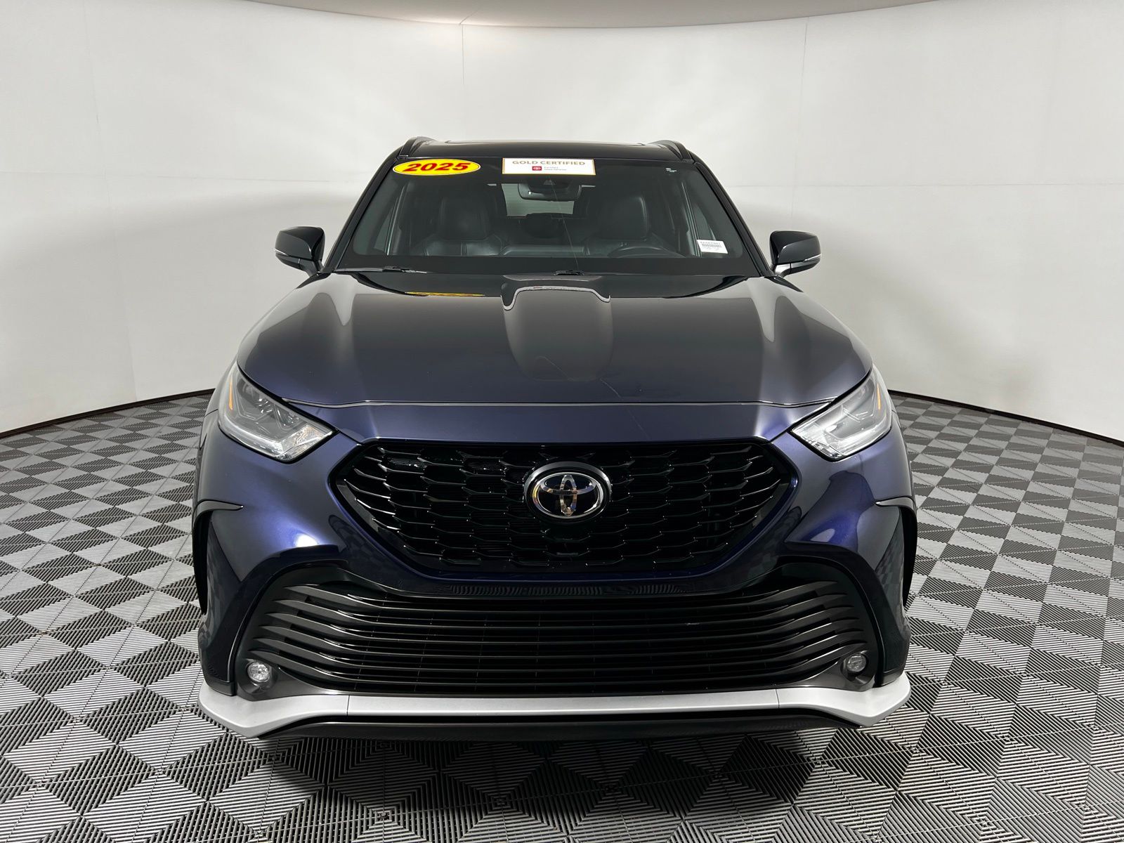 Thumbnail: 2025 Toyota Highlander - 2