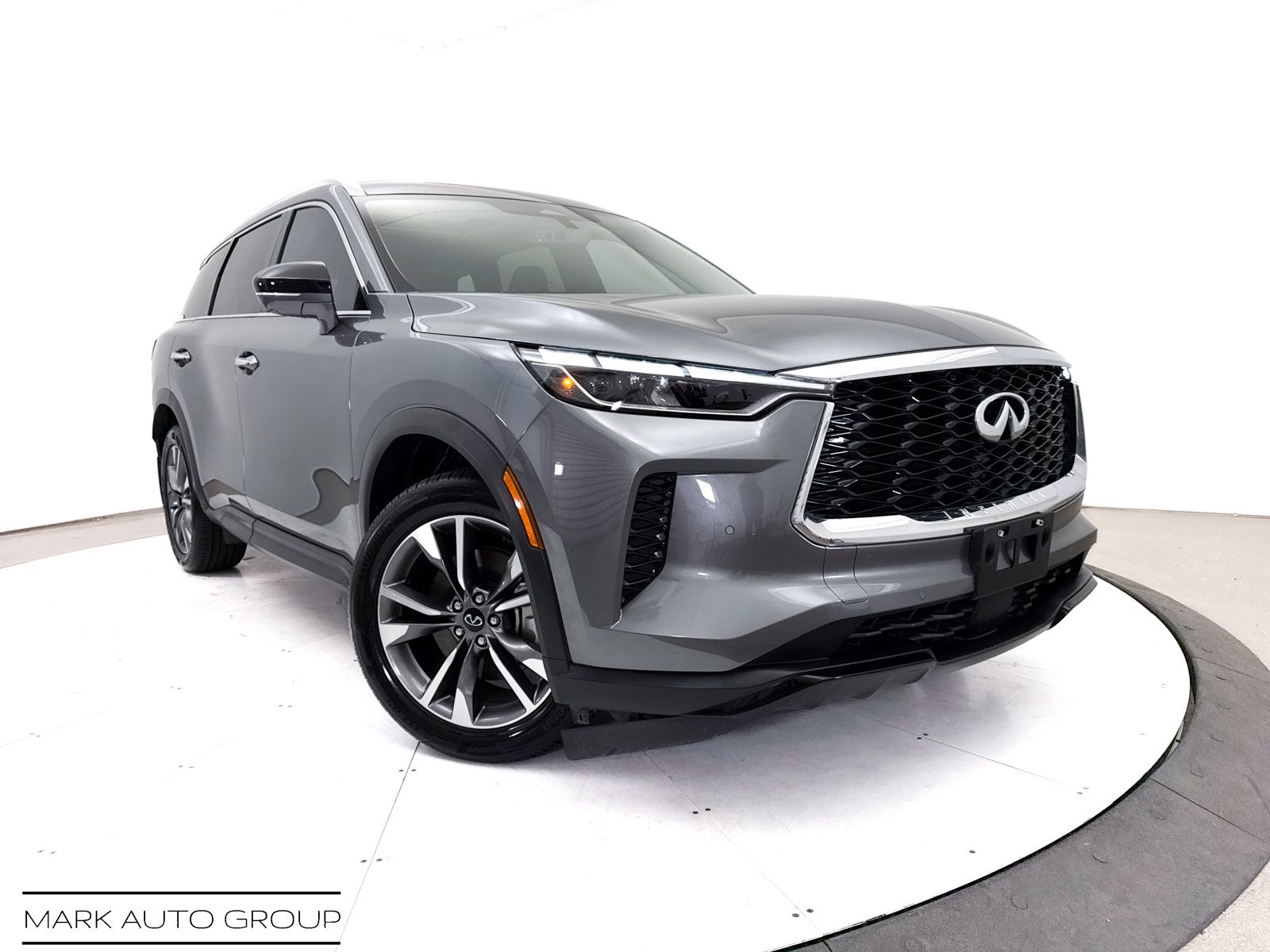 2024 INFINITI QX60 LUXE