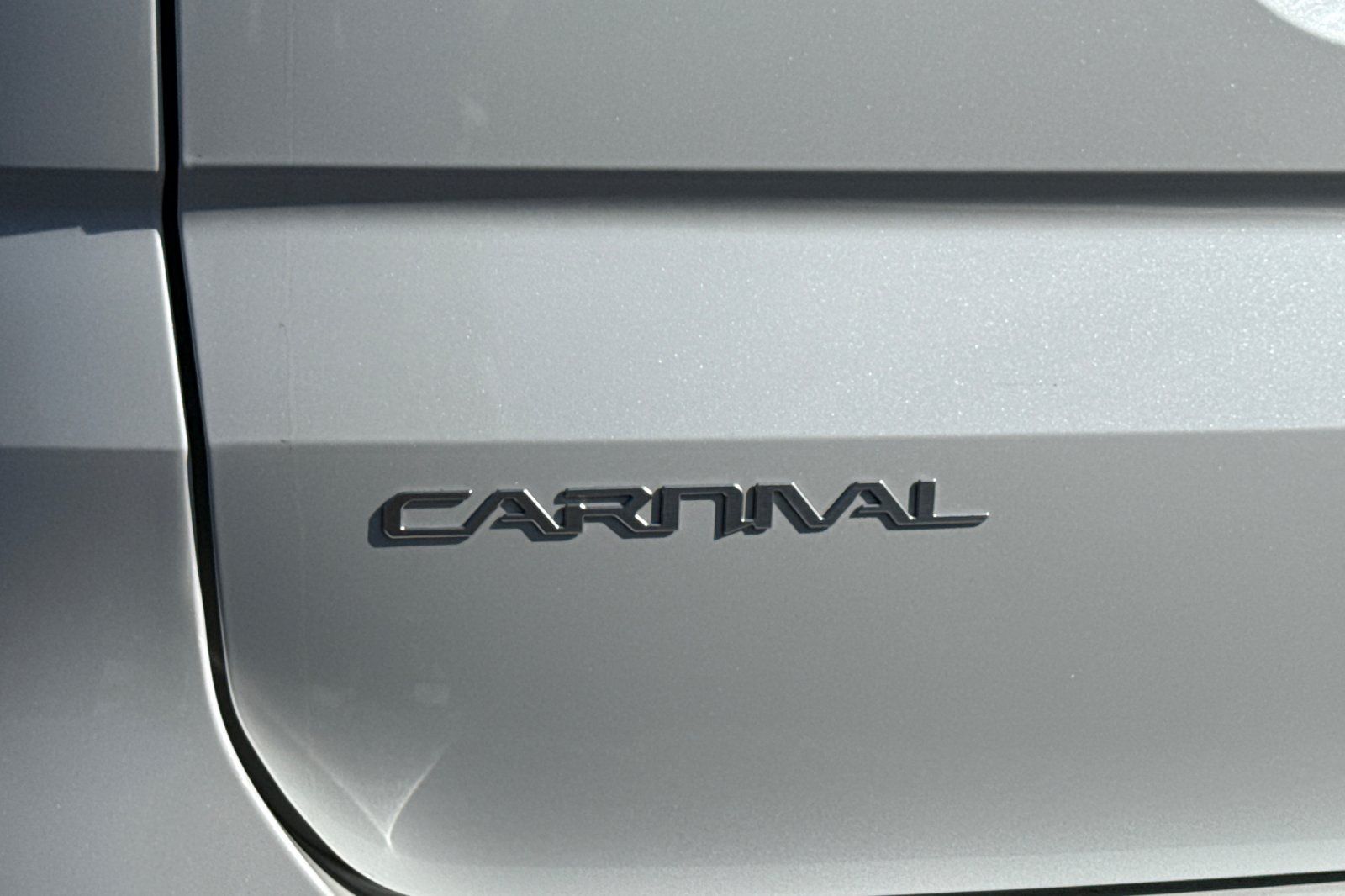 Used 2024 Kia Carnival Van