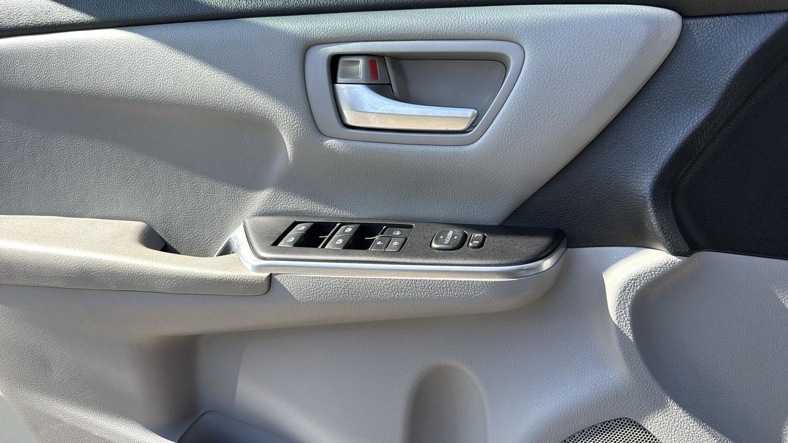 Used Car 2016 Toyota Camry  Se For Sale Under $15,000 In Austin, Texas