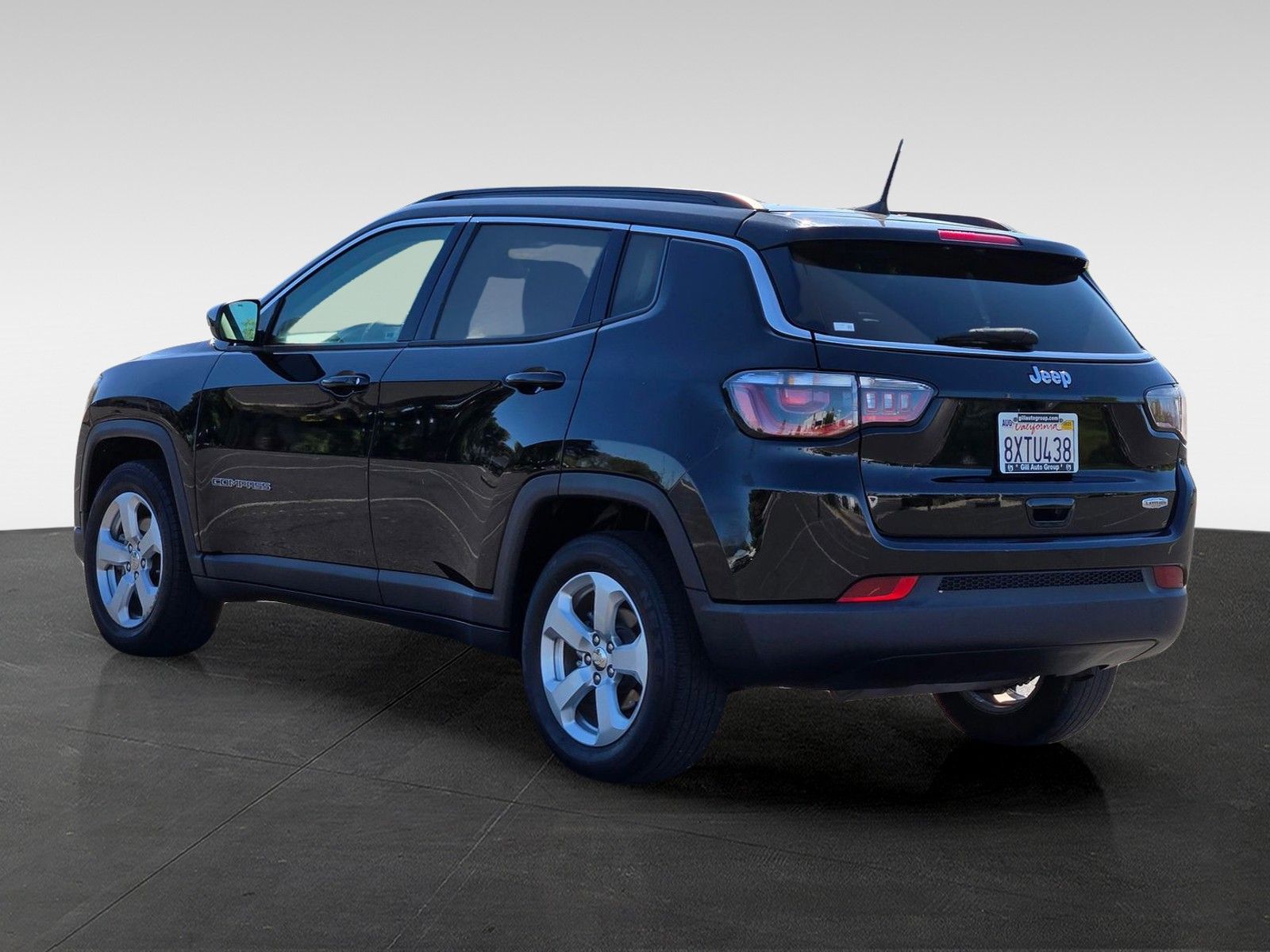 View vehicle photo 6