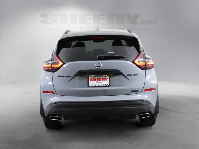 Used 2024 Gray Nissan SV image 4