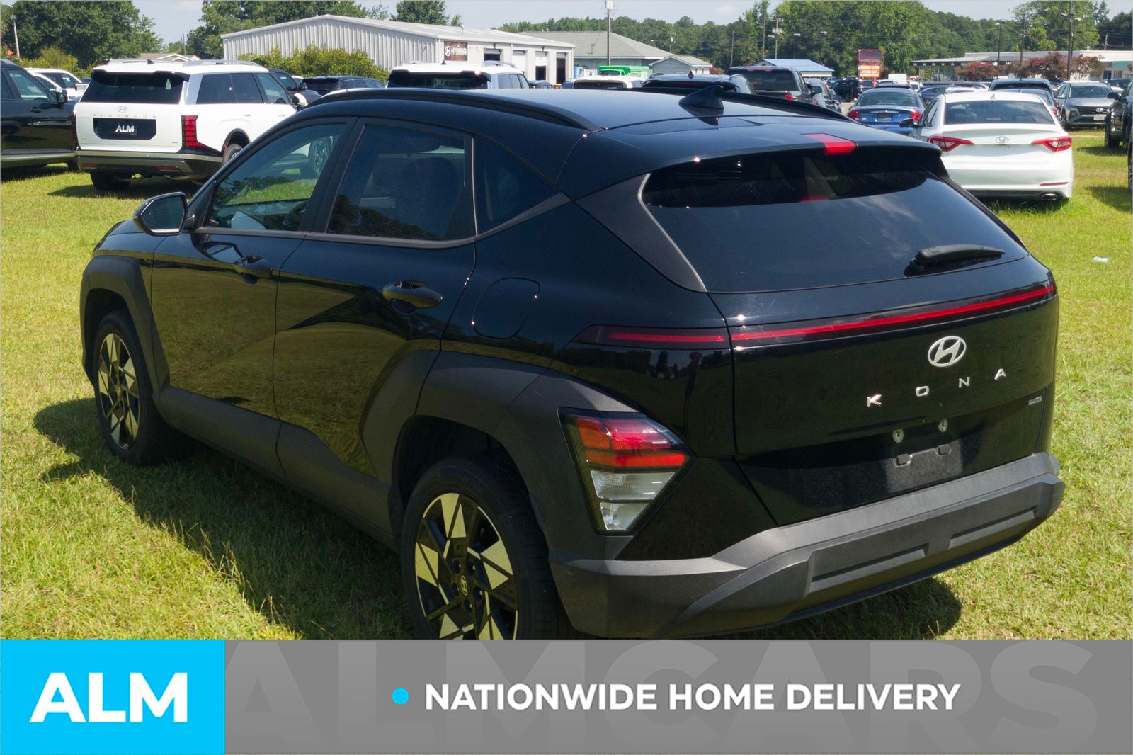 Used 2024 Abyss Black Hyundai SEL image 5