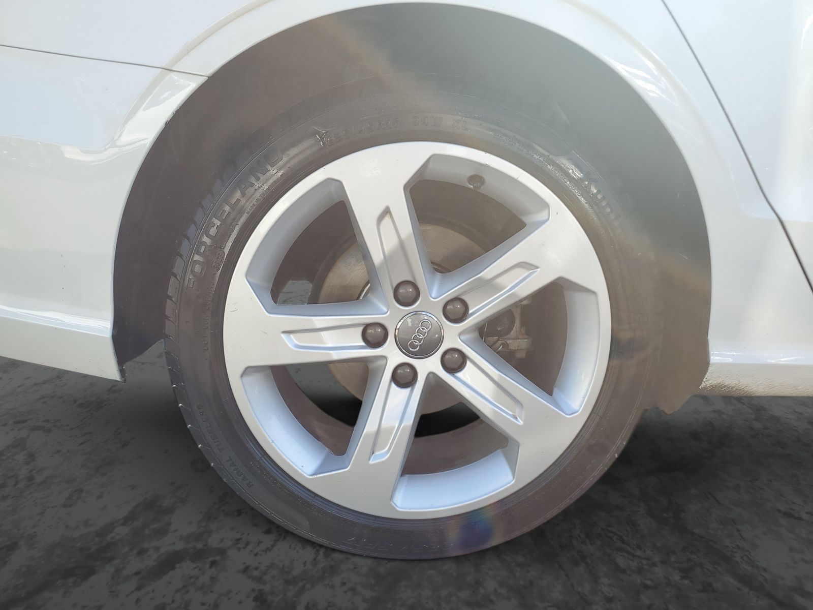 Vehicle photo