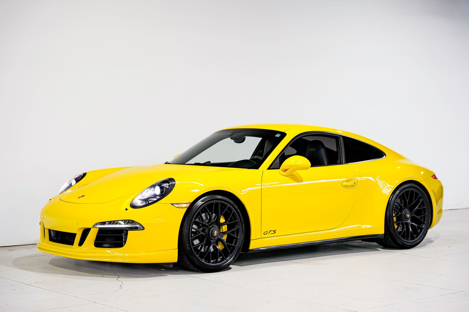 2015 Porsche 911 Carrera GTS — photo 6