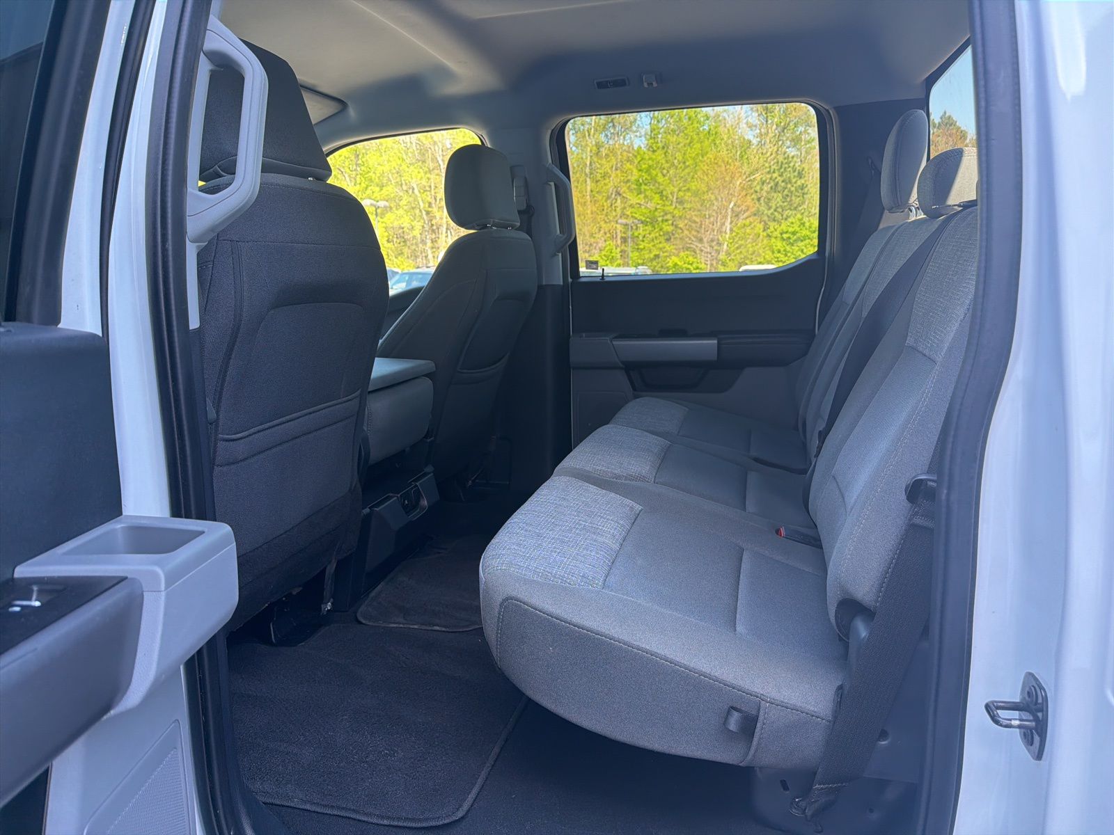 Certified Used 2025 Oxford White Ford XLT image 25