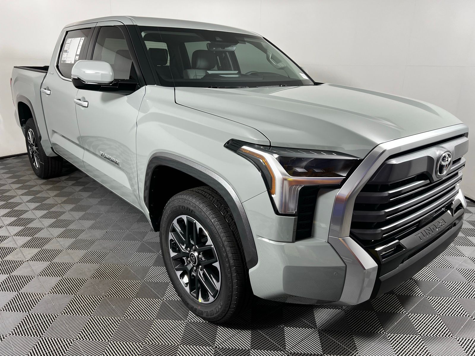 2025 Toyota Tundra Limited 3