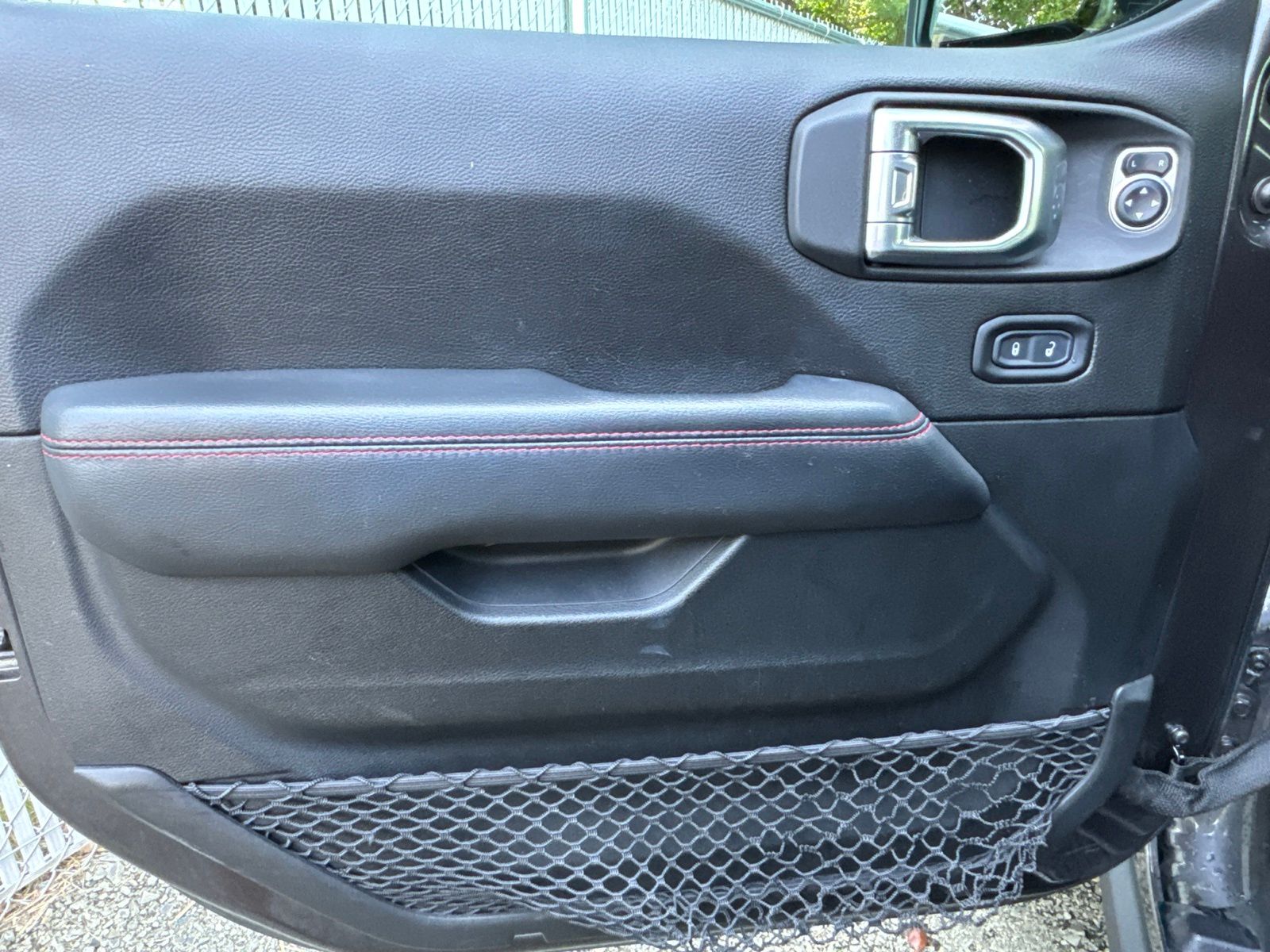 Used 2020 Granite Crystal Clearcoat Metallic Jeep Unlimited Rubicon image 20