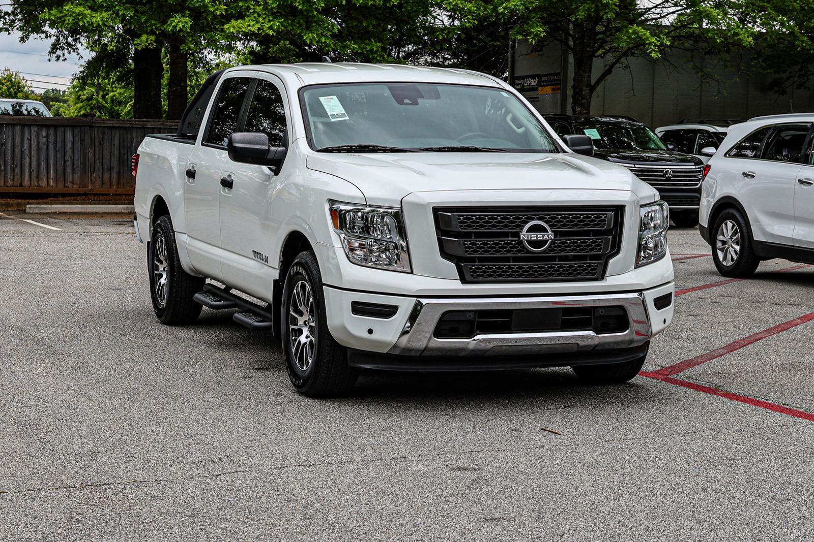 Used 2024 White Nissan SV image 4