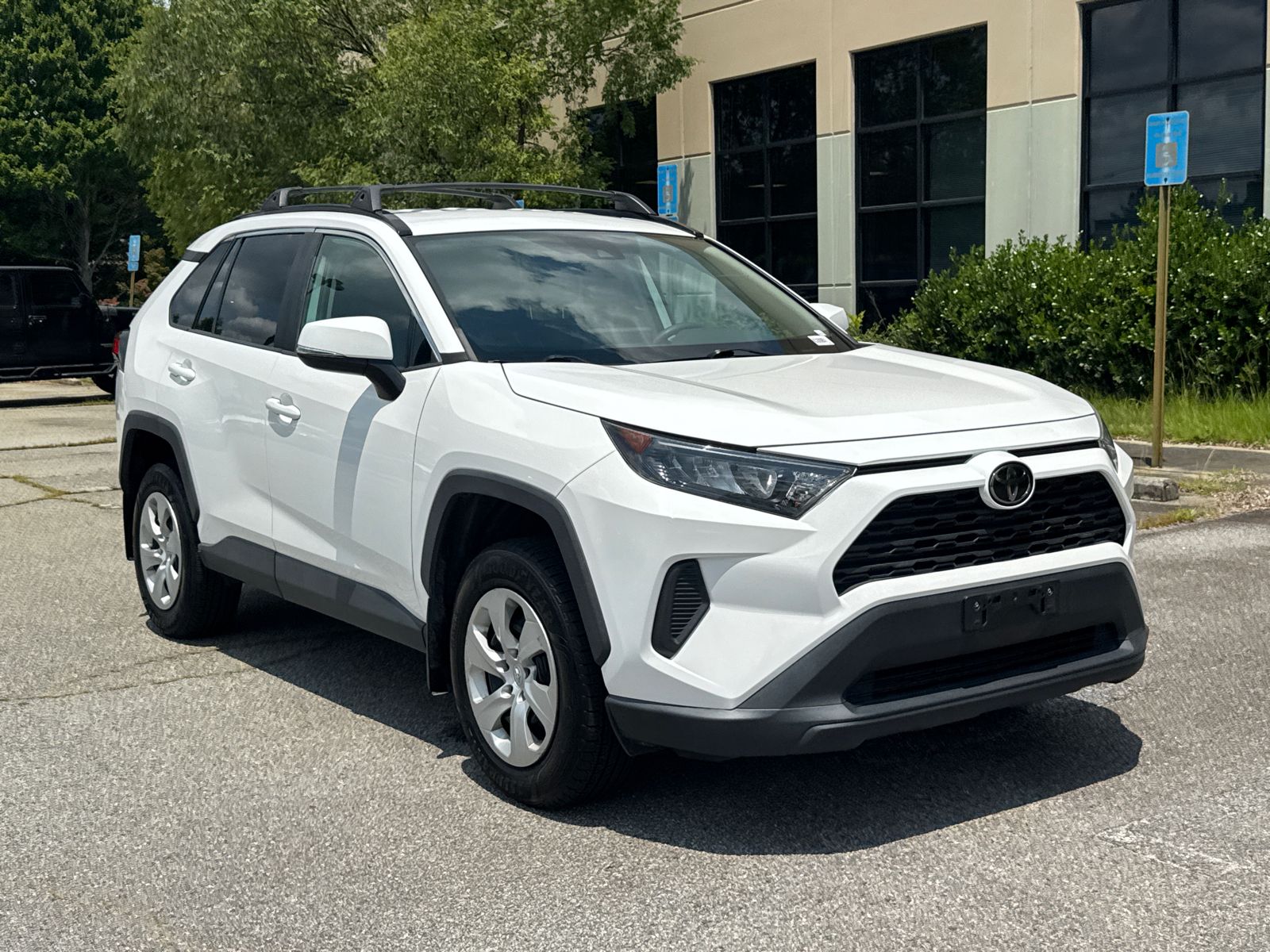 Used 2019 White Toyota LE image 3