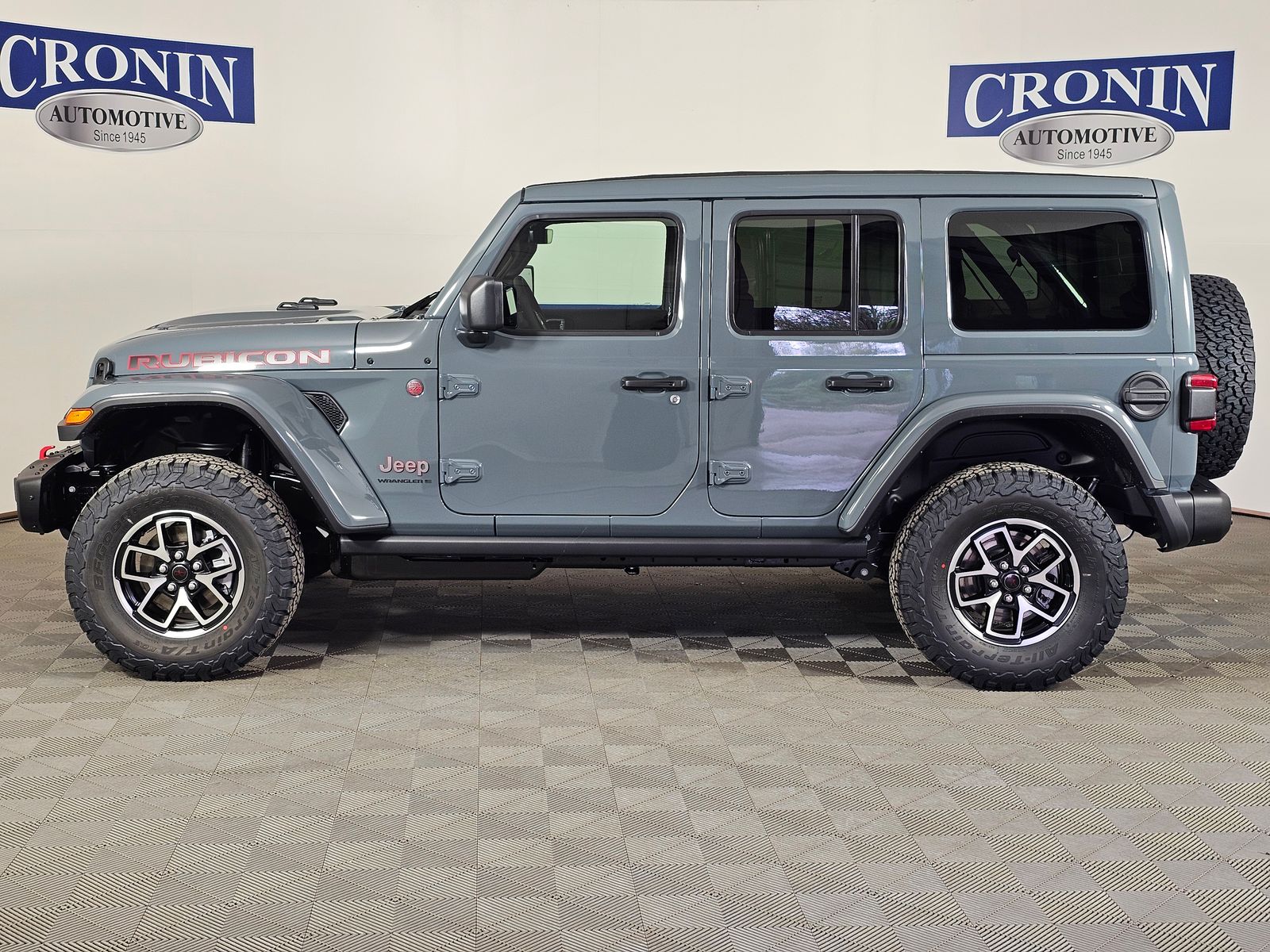 View vehicle photo 2