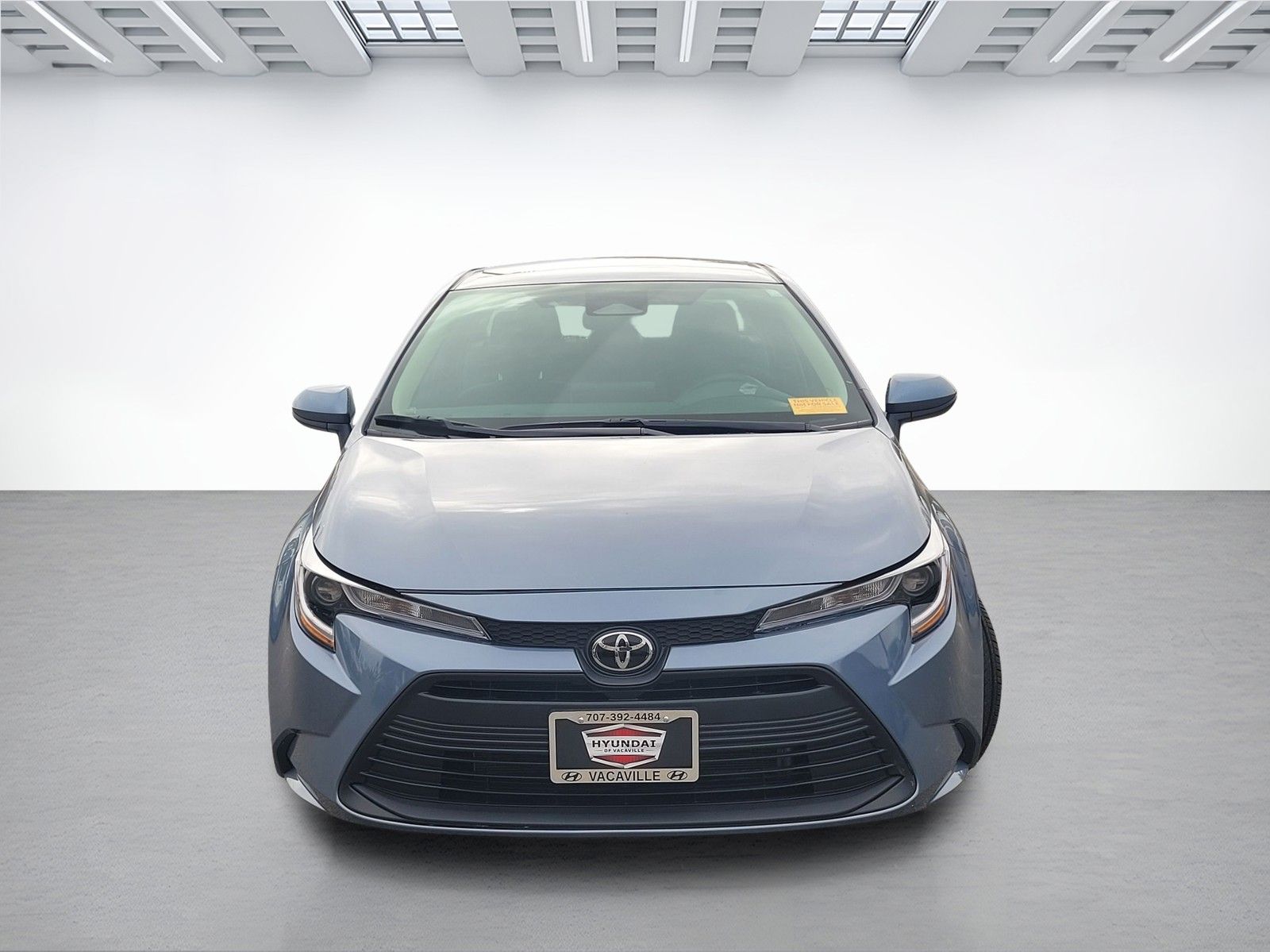 2026 Toyota Corolla LE - Photo 2